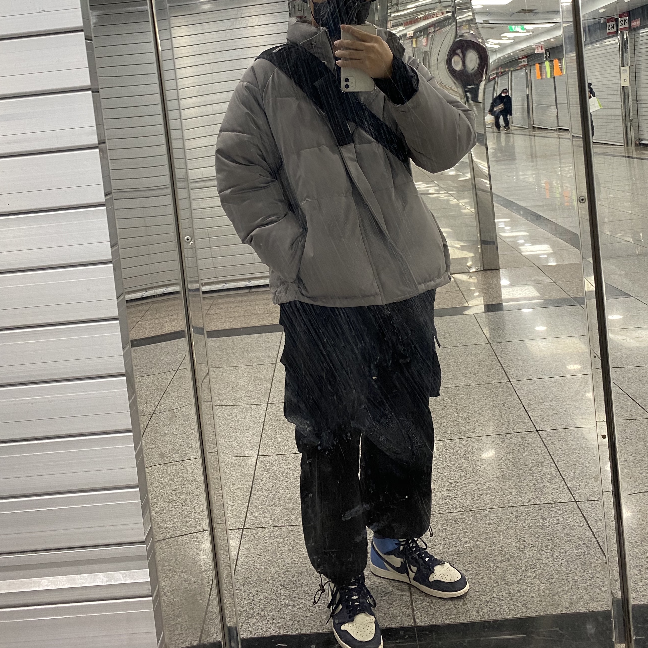 Jordan 1 Retro High Obsidian UNC 착용 스타일 - 2