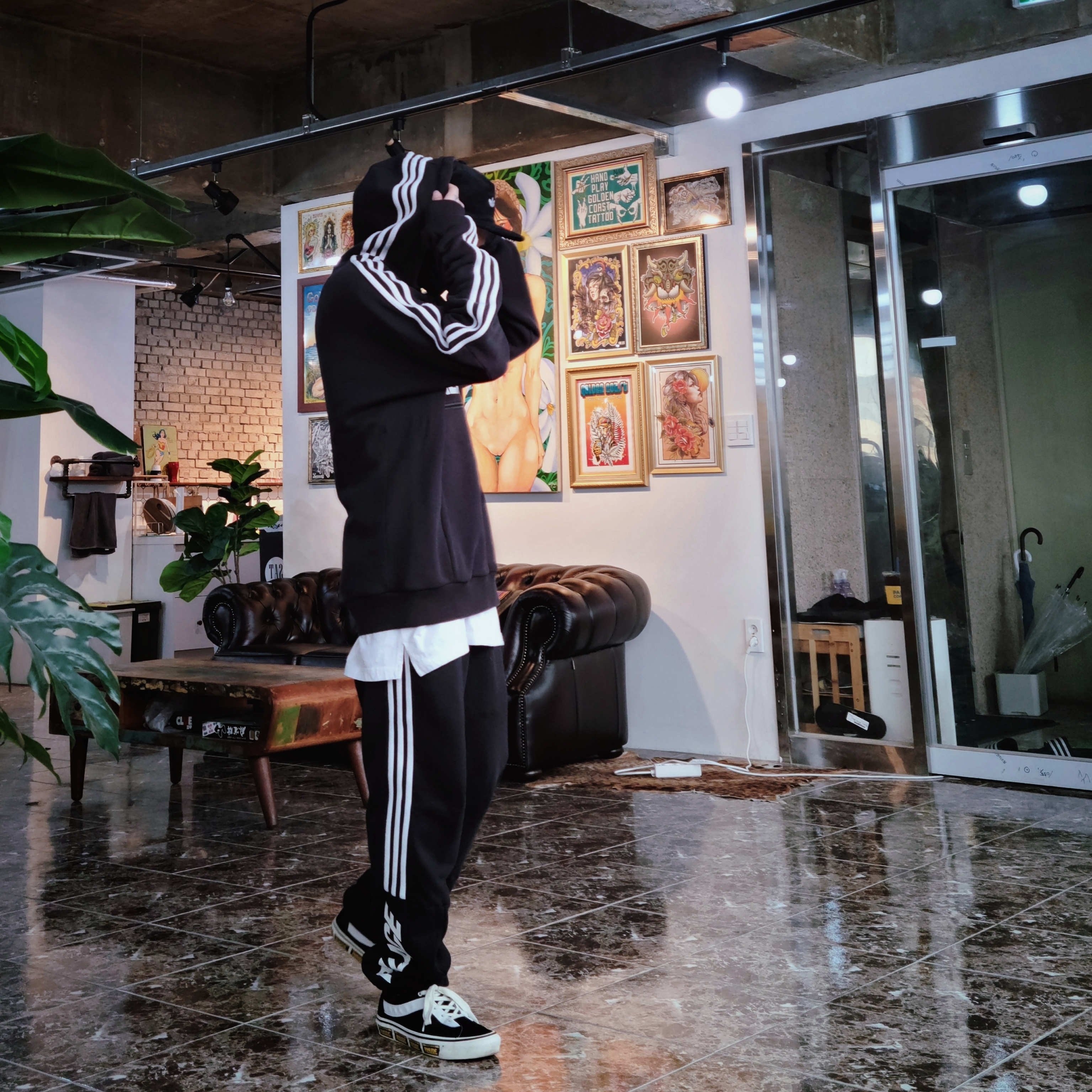 Vans x Rhude Bold Ni Black 착용 스타일 - 2