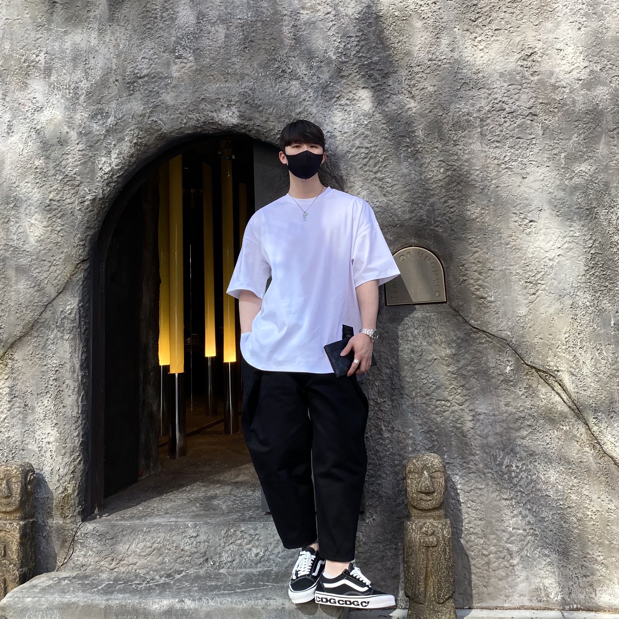 Vans Vault x CDG OG Old Skool LX Side Wall 착용 스타일