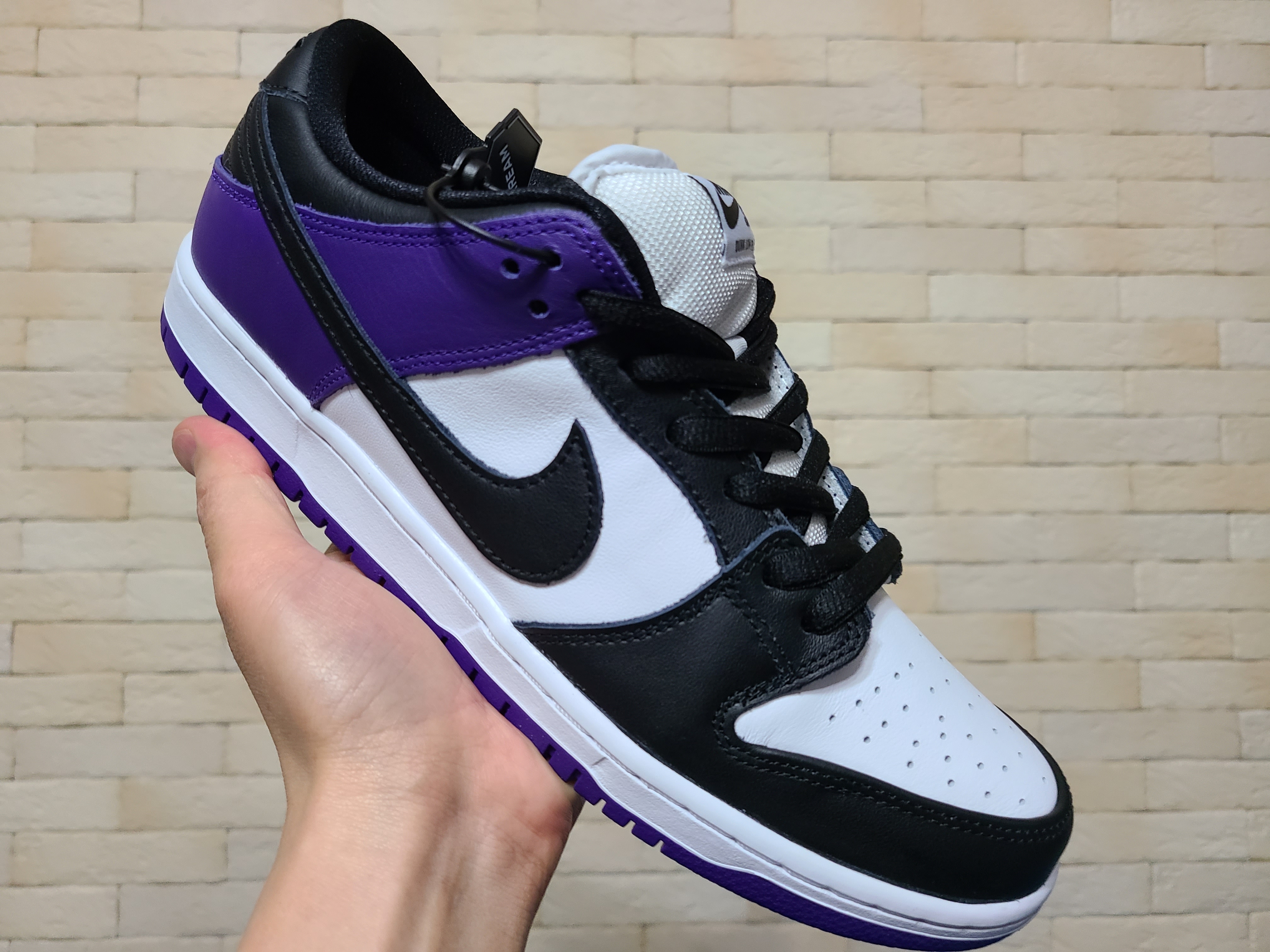 Nike SB Dunk Low Pro Court Purple 착용 스타일 - 5