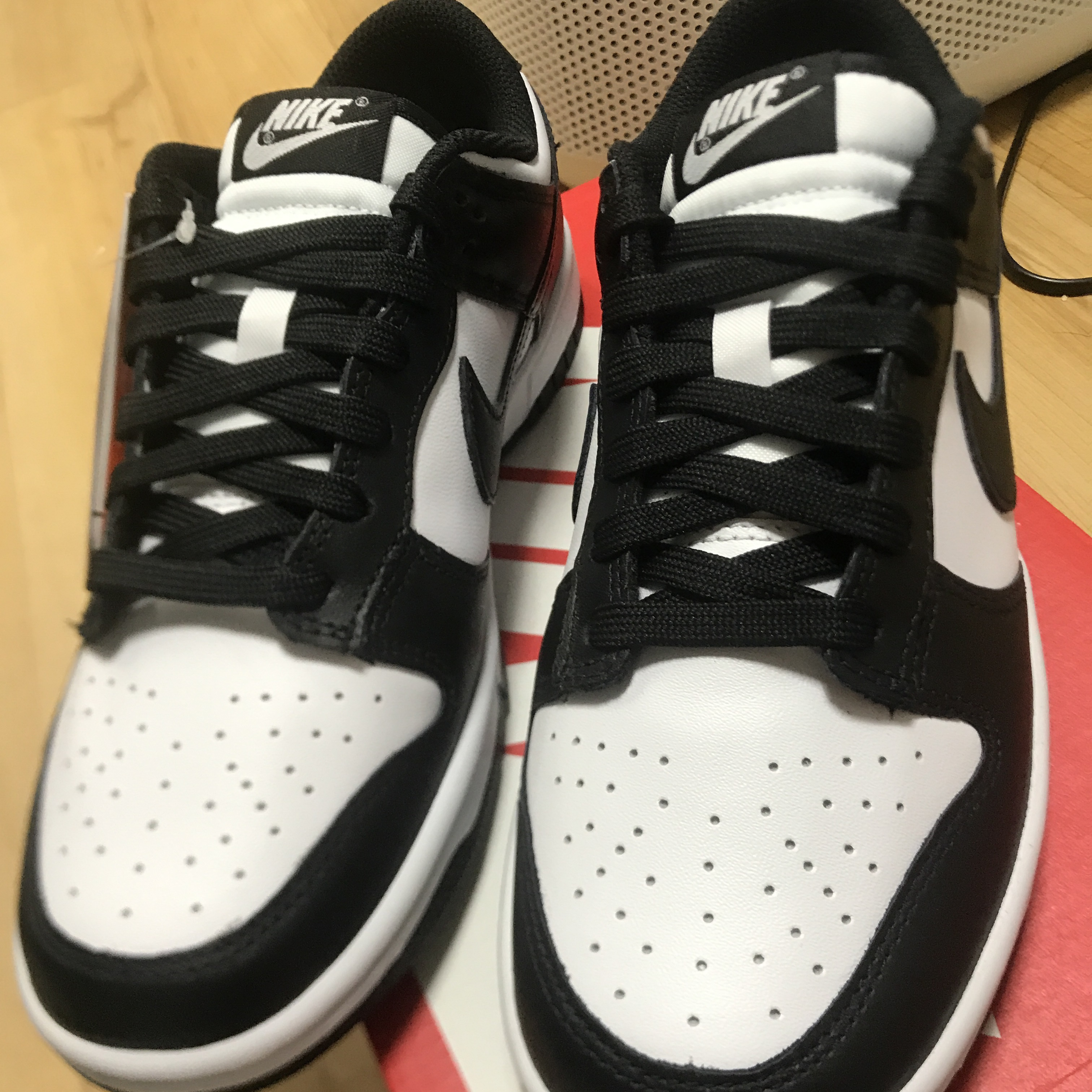 (W) Nike Dunk Low Black 착용 스타일 - 1