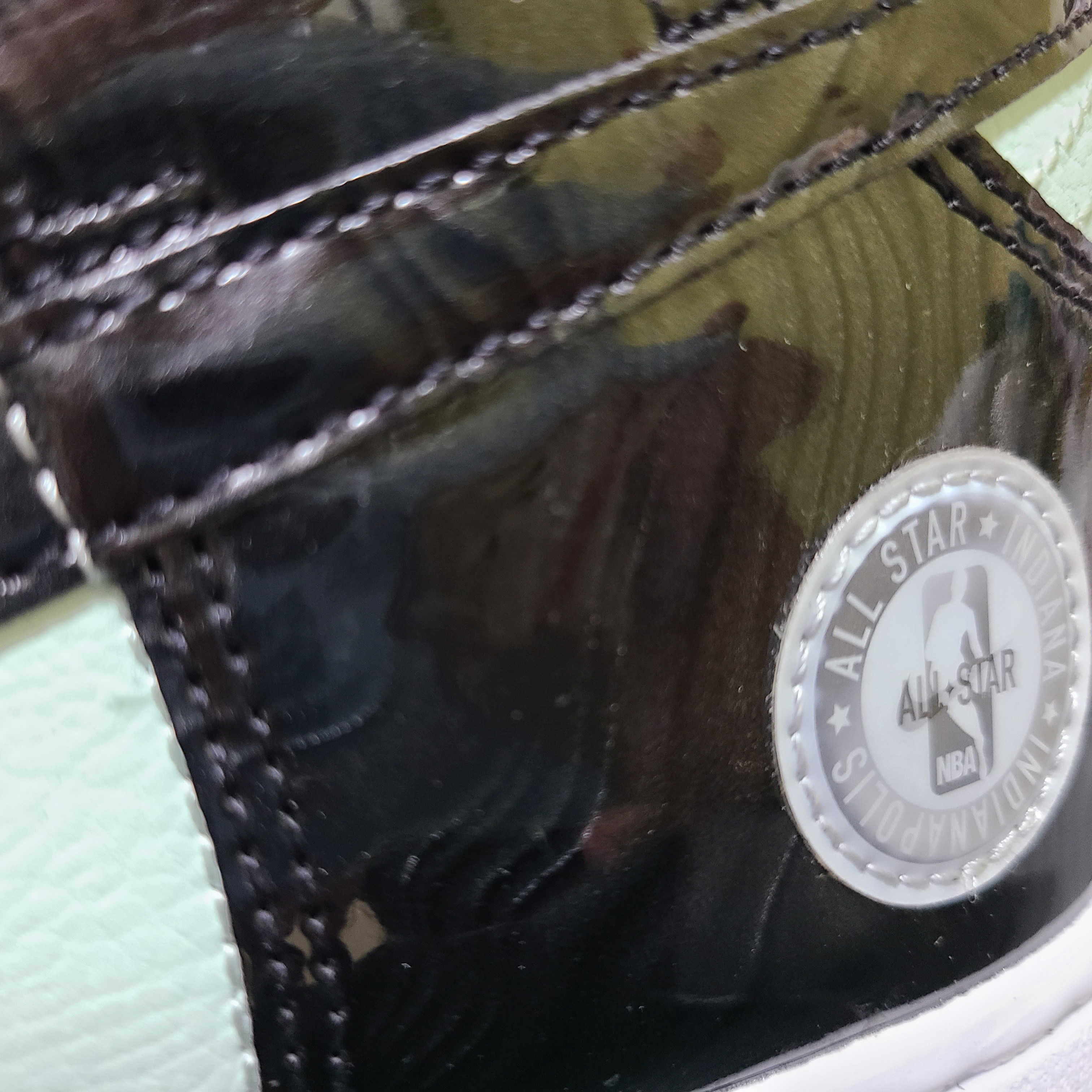 Nike Dunk High Barely Green 착용 스타일 - 2