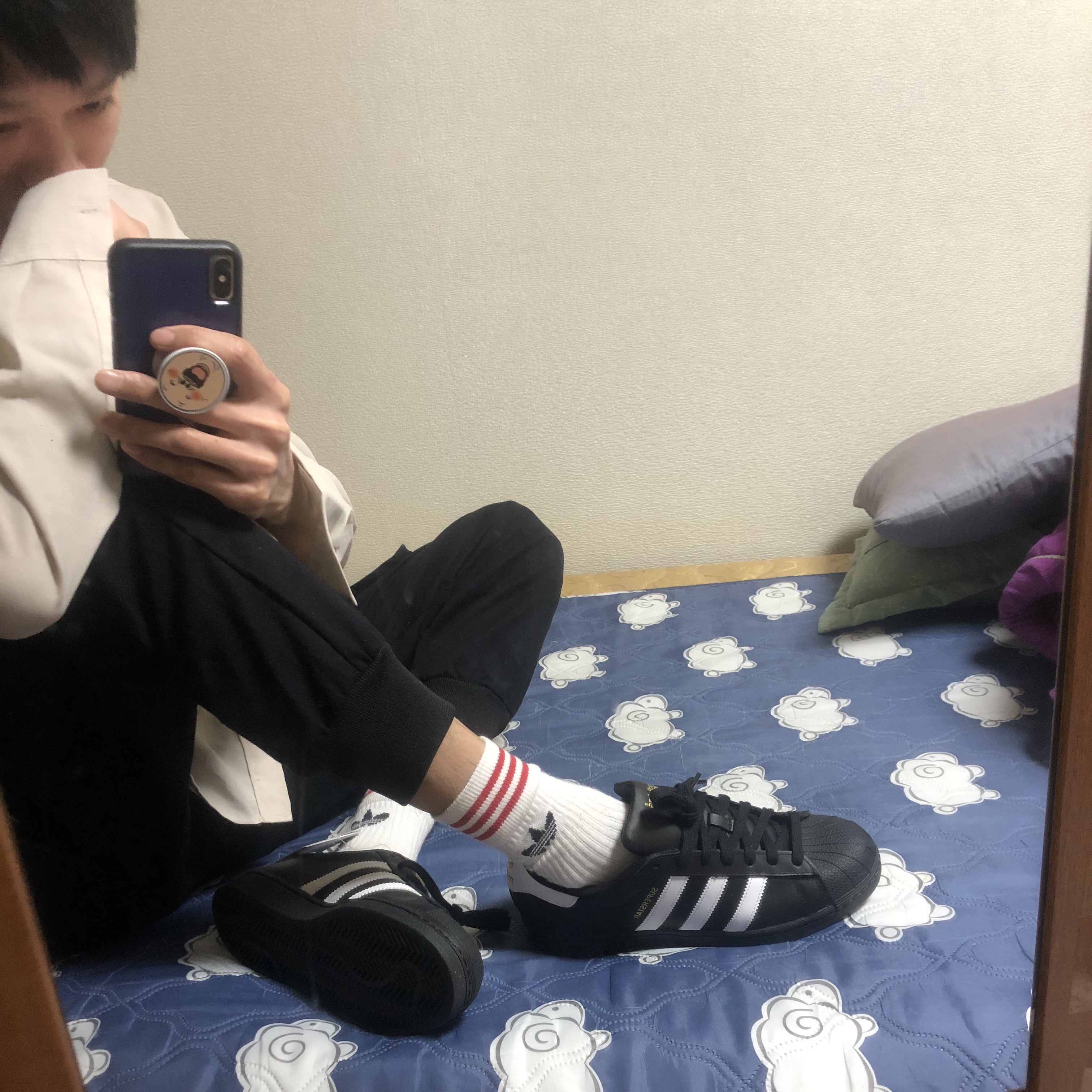 Adidas Superstar Core Black White ์ฐฉ์ฉ ์คํ์ผ - 2