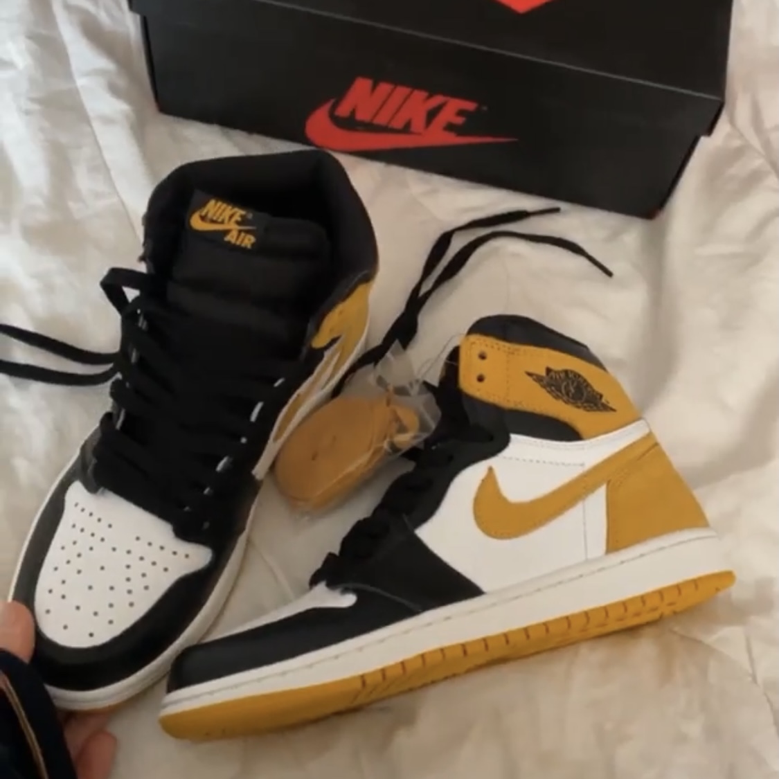 Jordan 1 Retro High Yellow Ochre 착용 스타일