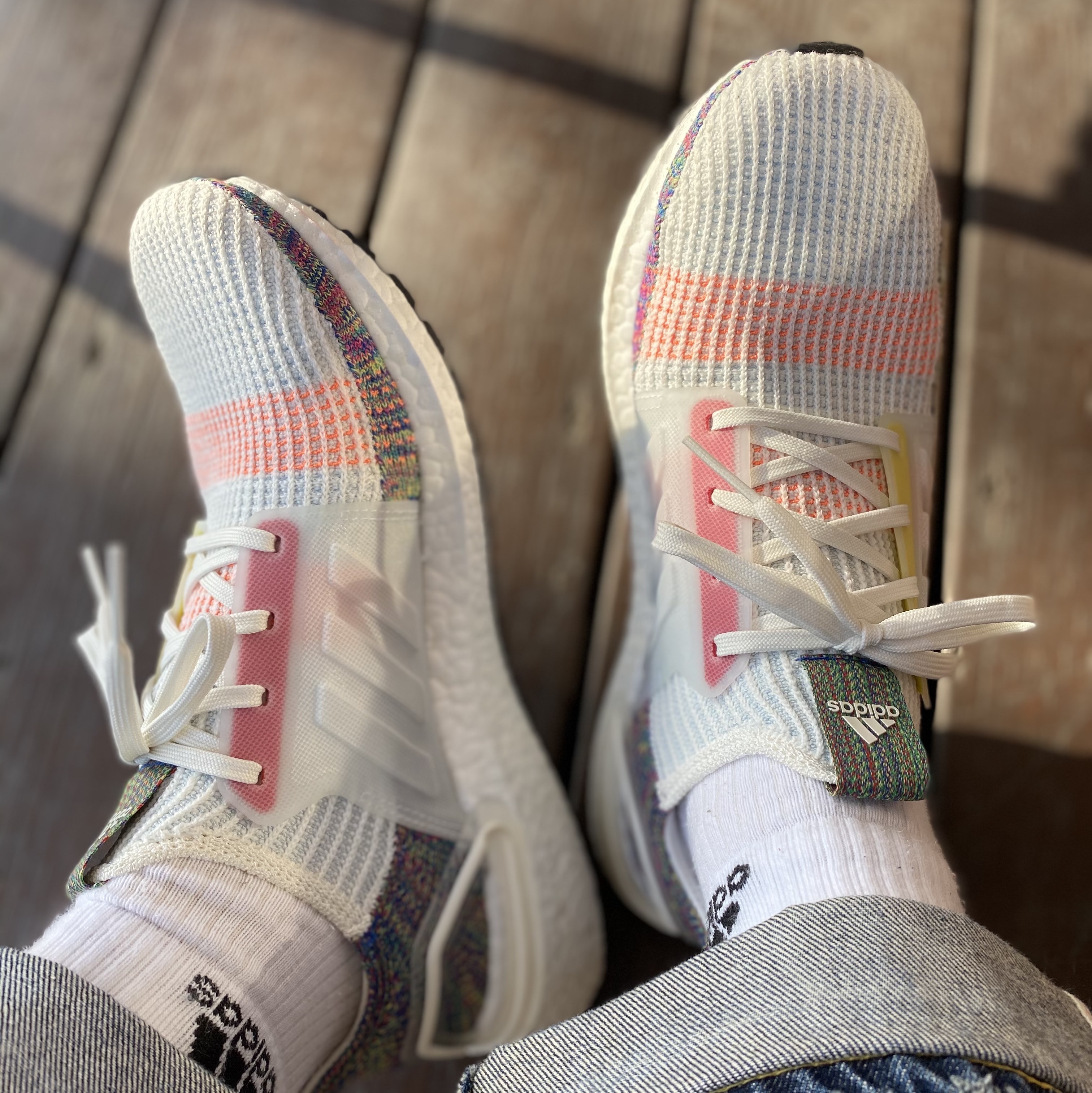 Adidas Ultraboost 2019 Cloud White Blue 착용 스타일
