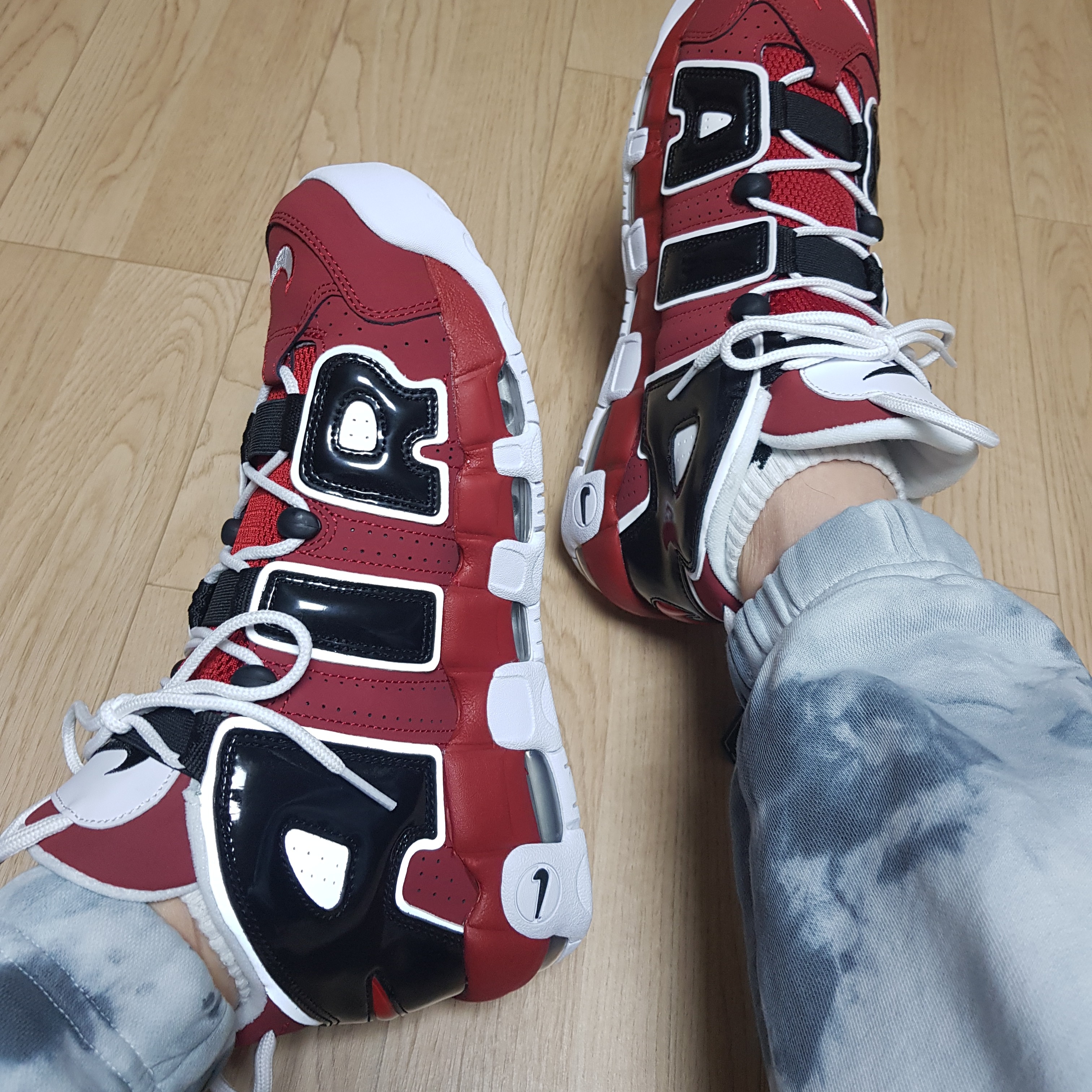 Nike Air More Uptempo 96 Bulls 2021 착용 스타일 - 1