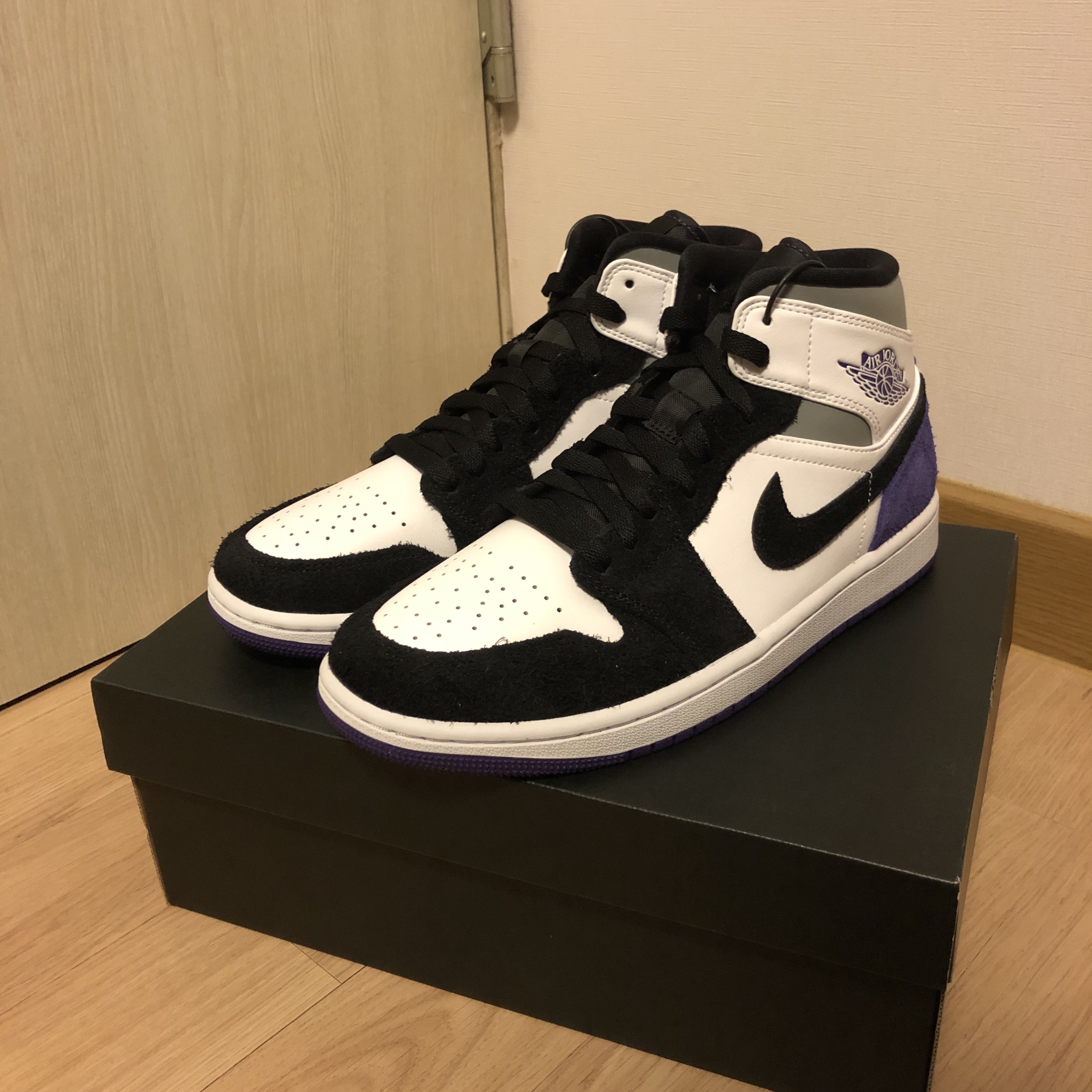 Jordan 1 Mid SE Court Purple 착용 스타일 - 2