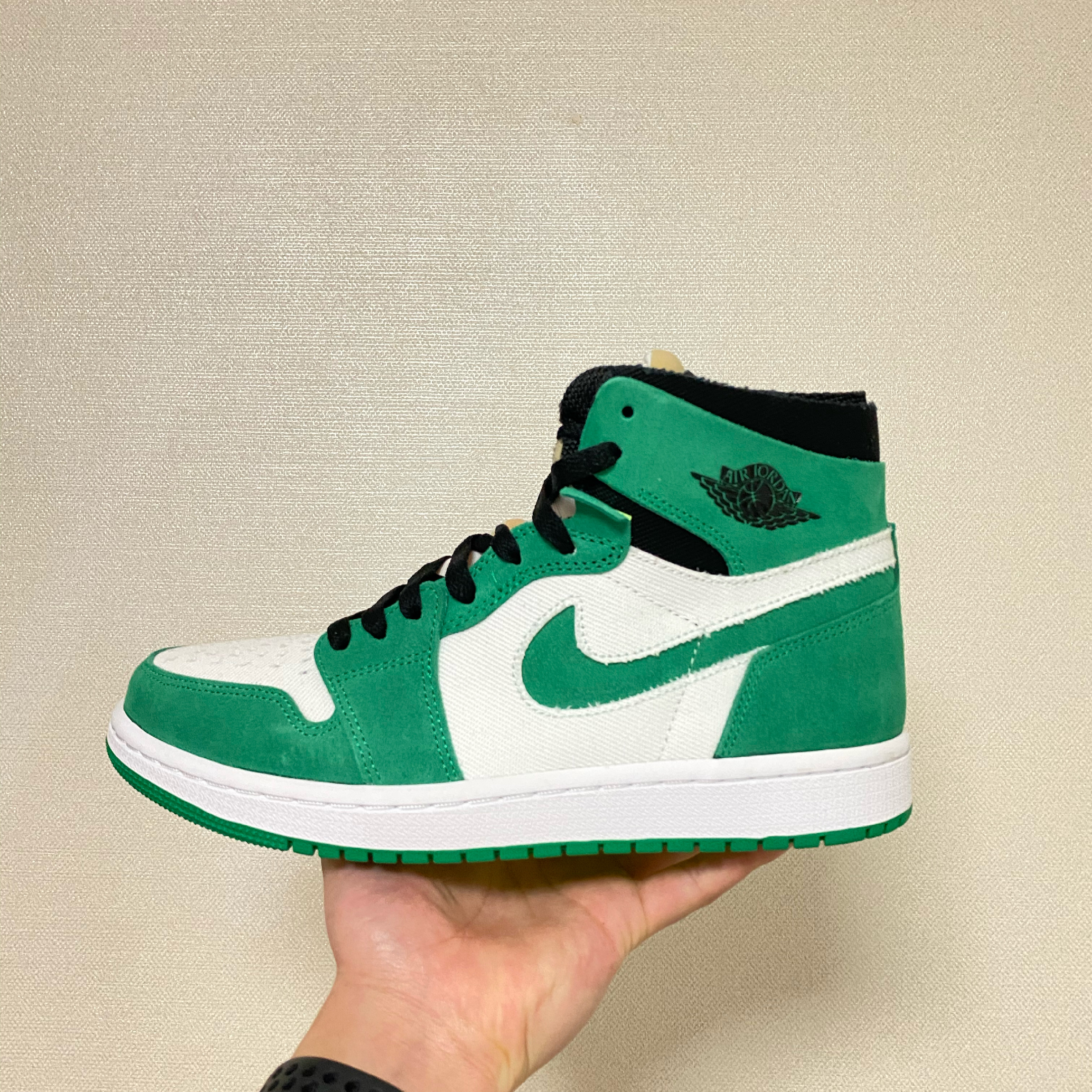 (W) Jordan 1 Zoom Air CMFT Stadium Green 착용 스타일