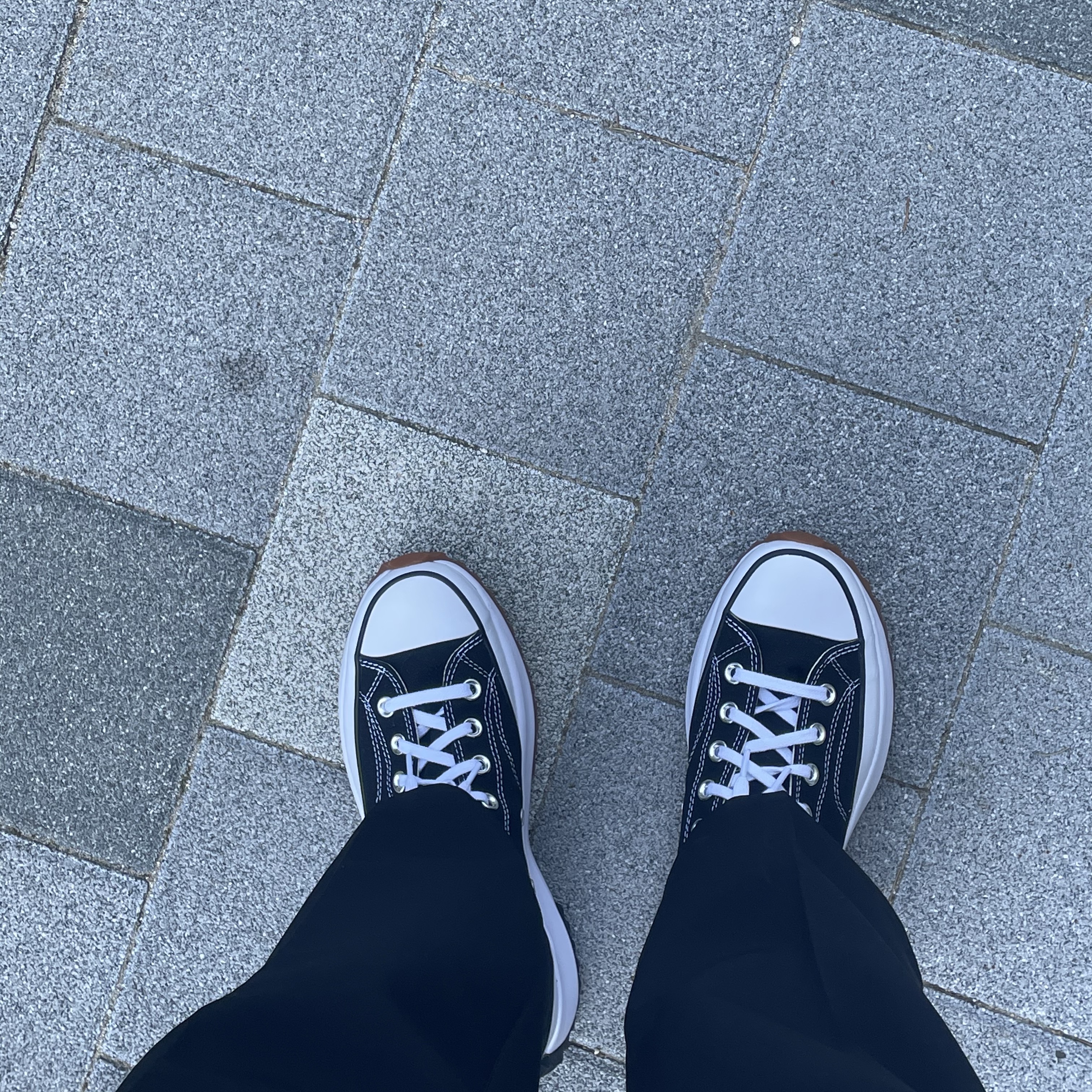Converse Run Star Hike Hi Black White Gum 착용 스타일