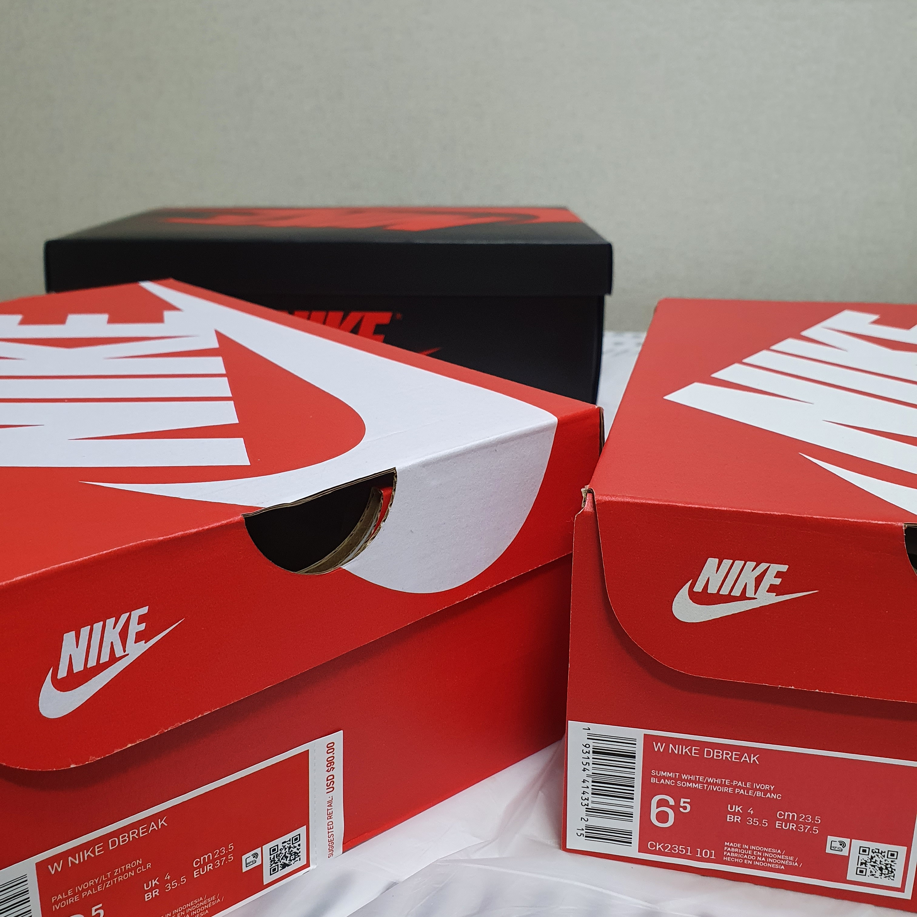 (W) Nike Daybreak Summit White, (W) Nike Daybreak Pale Ivory Light Zitron Bright Mango 착용 스타일 - 5