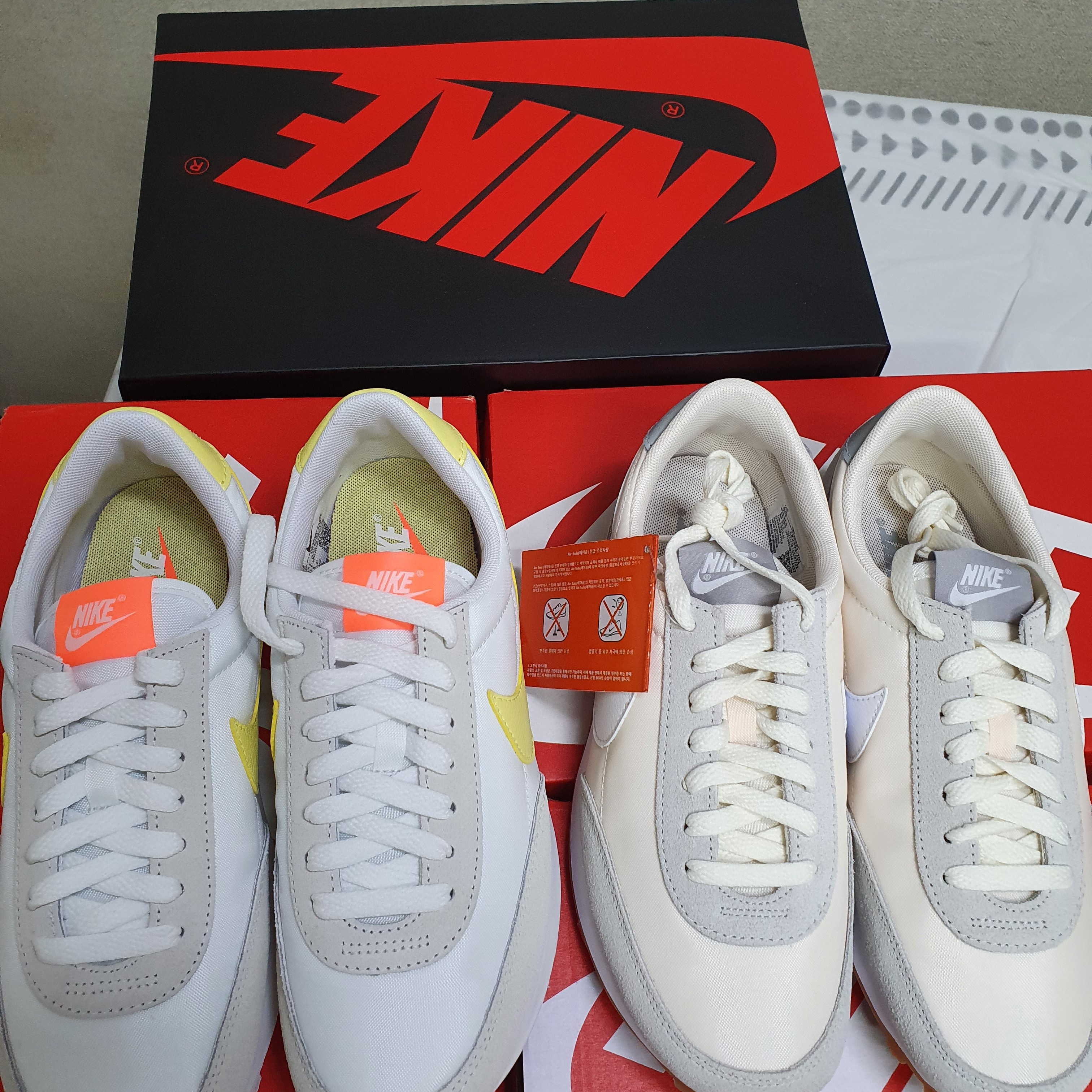 (W) Nike Daybreak Summit White, (W) Nike Daybreak Pale Ivory Light Zitron Bright Mango 착용 스타일 - 4