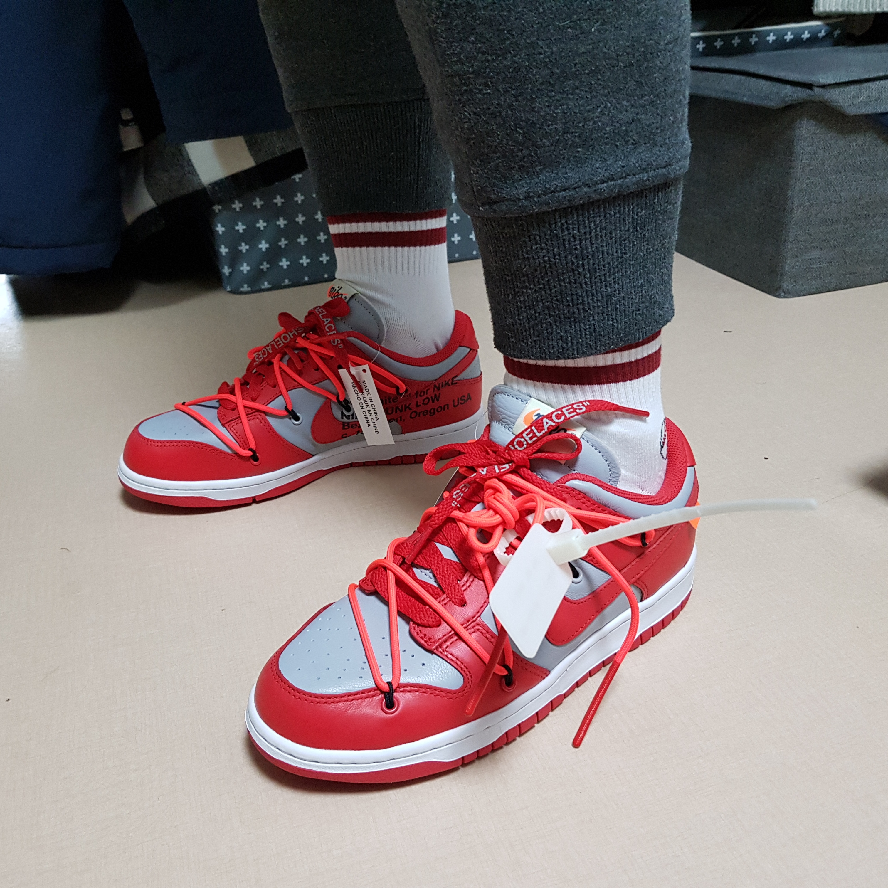 Nike x Off-White Dunk Low University Red 착용 스타일