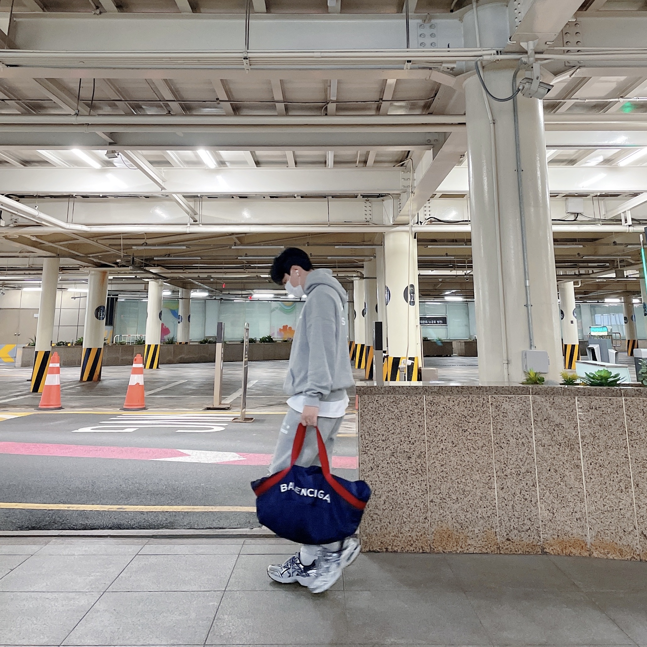 IAB Studio Hoodie Gray - 21SS, IAB Studio Sweatpants Gray - 21SS 착용 스타일