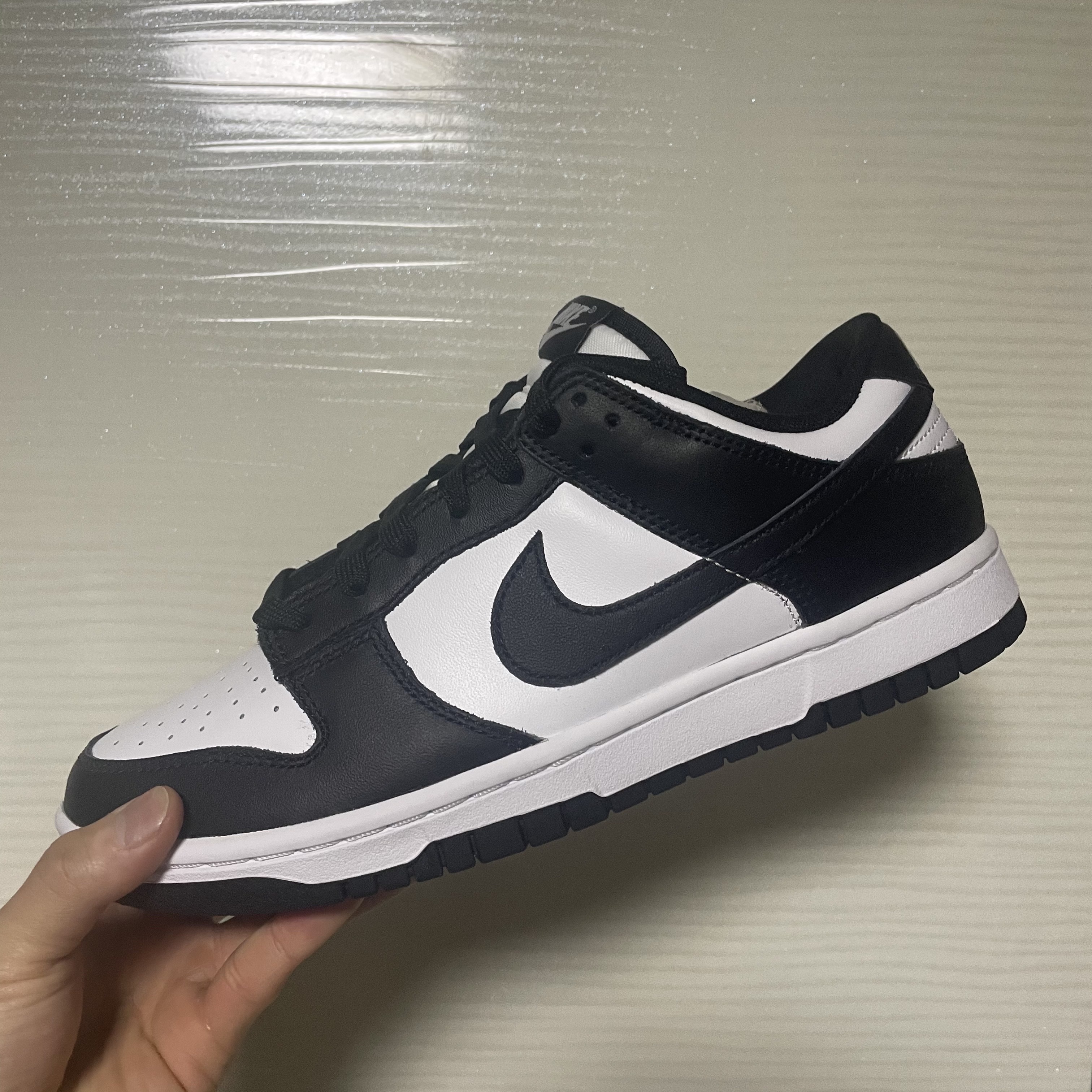 Nike Dunk Low Retro Black, (W) Nike Dunk Low Black 착용 스타일 - 1
