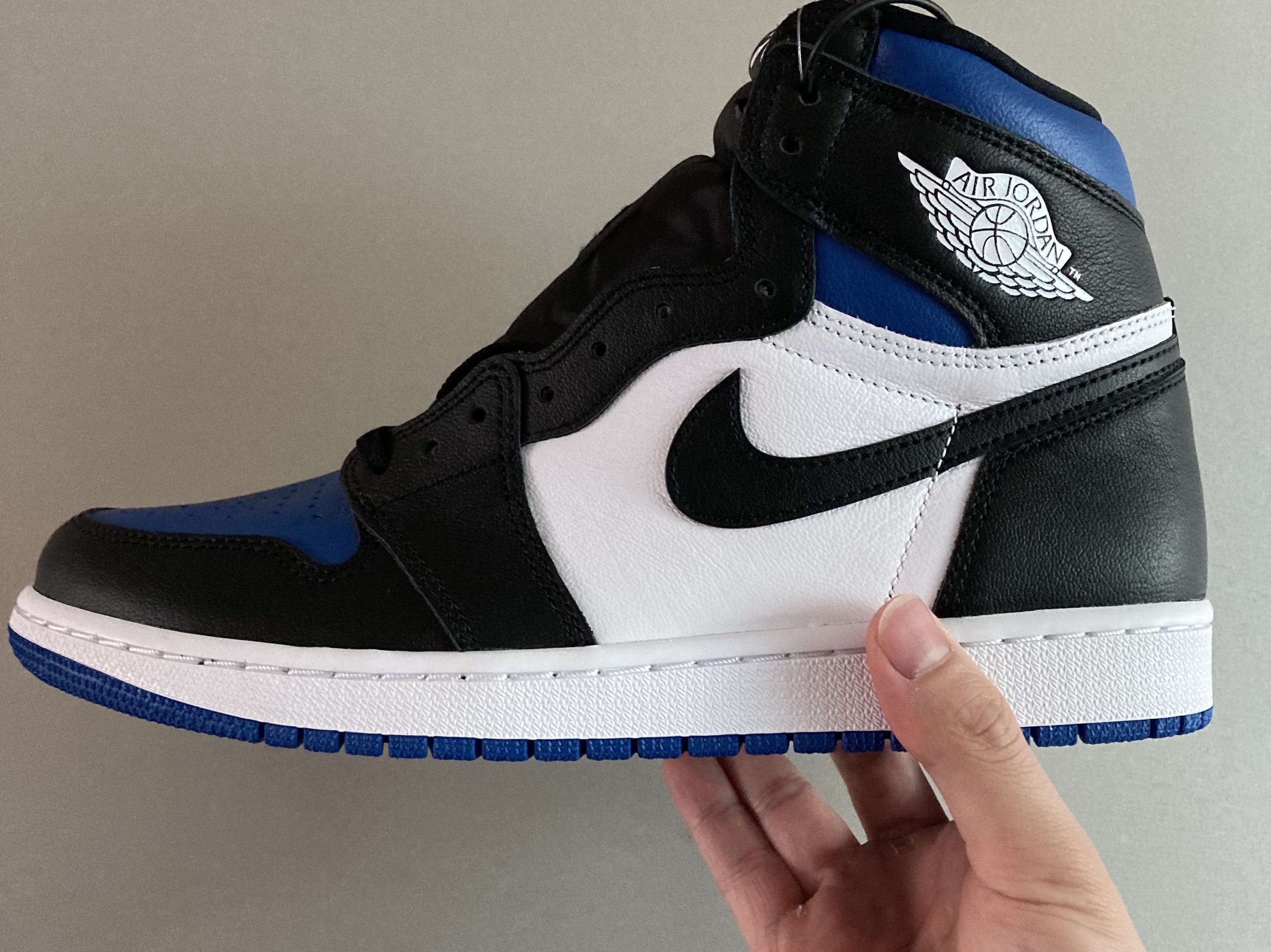 Jordan 1 Retro High OG Royal Toe 착용 스타일 - 2