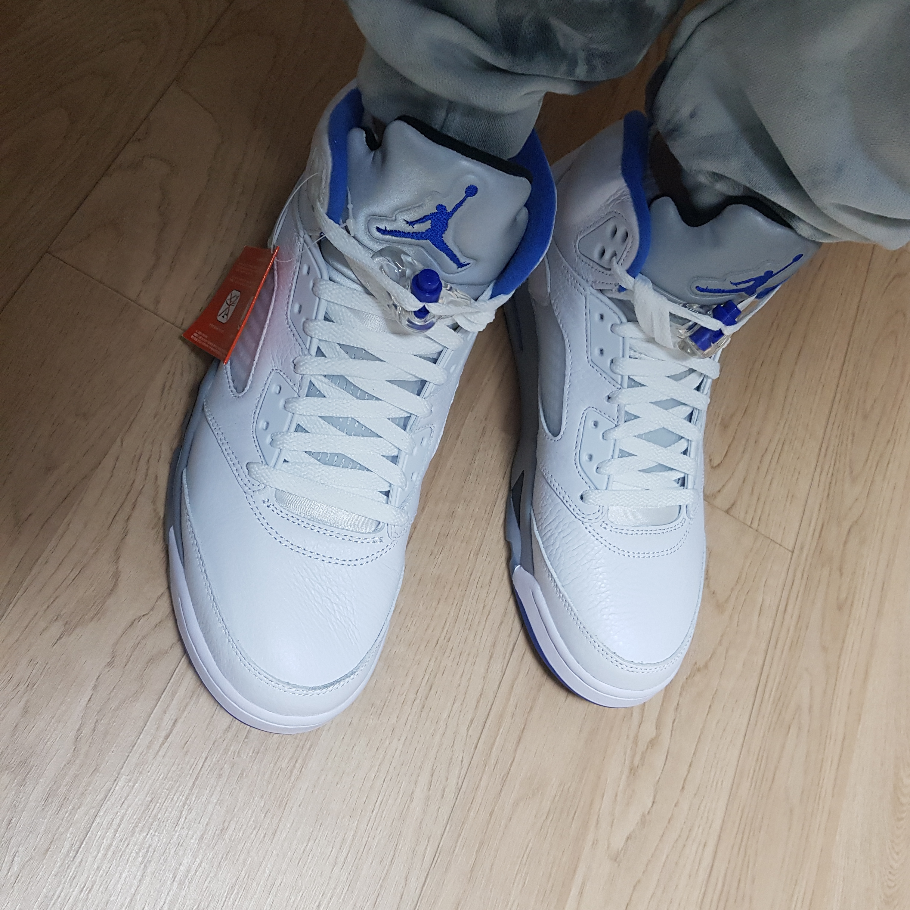 Jordan 5 Retro Stealth 2.0 착용 스타일 - 2