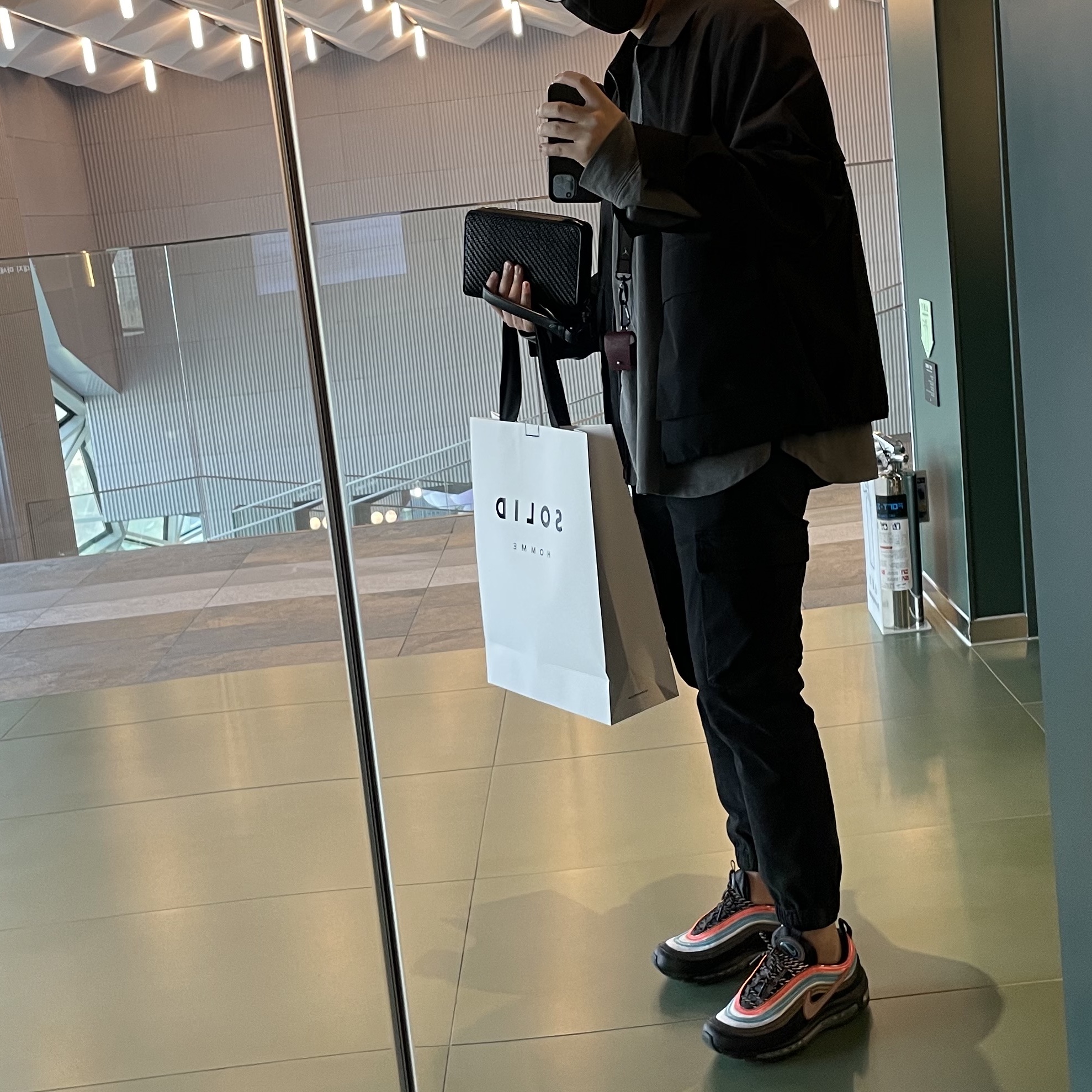 Nike Air Max 97 Neon Seoul 착용 스타일