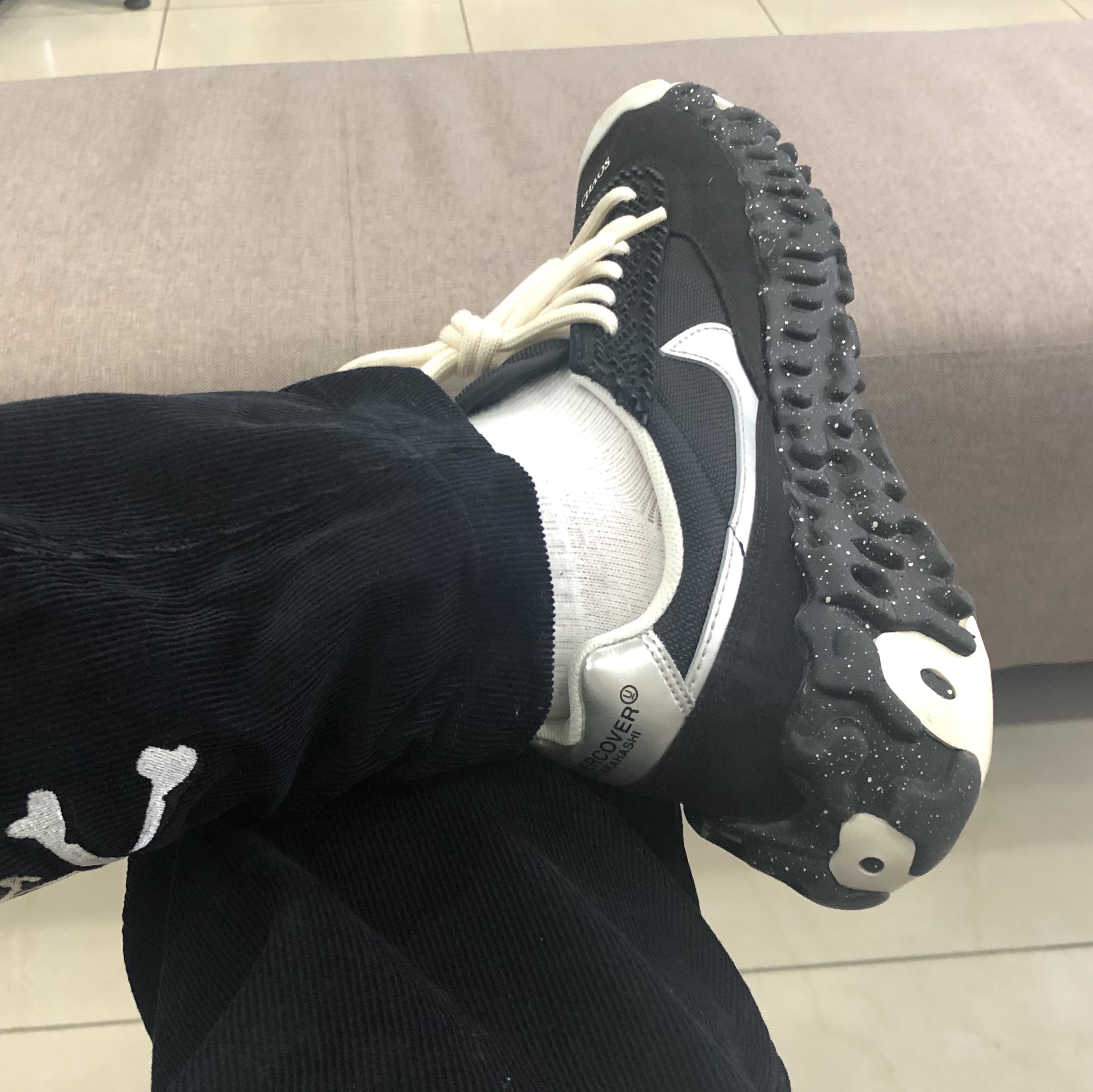 Nike x Undercover Overbreak Sail Gold, Nike x Undercover Overbreak SP Black 착용 스타일 - 3