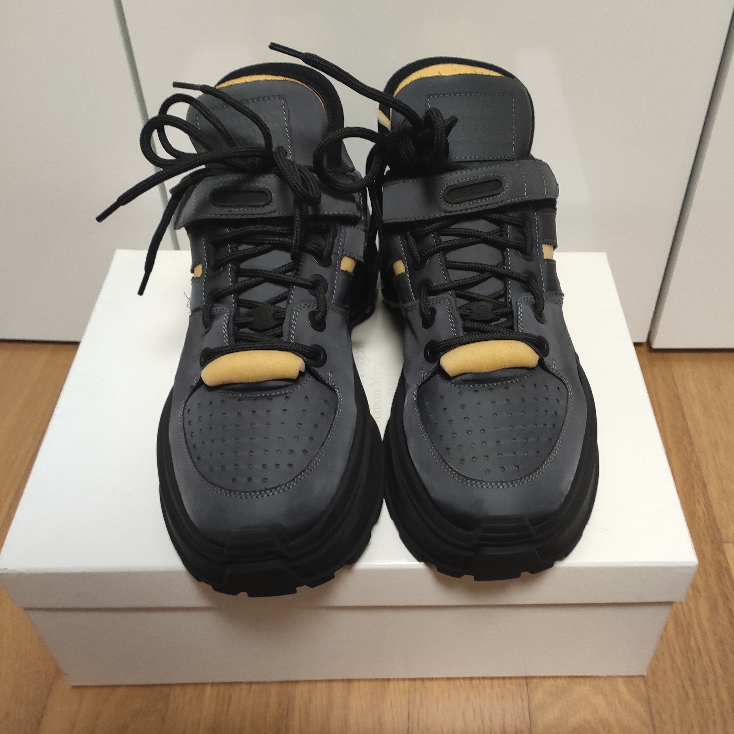 Maison Margiela Low-top Retro Fit Sneakers White 착용 스타일 - 2