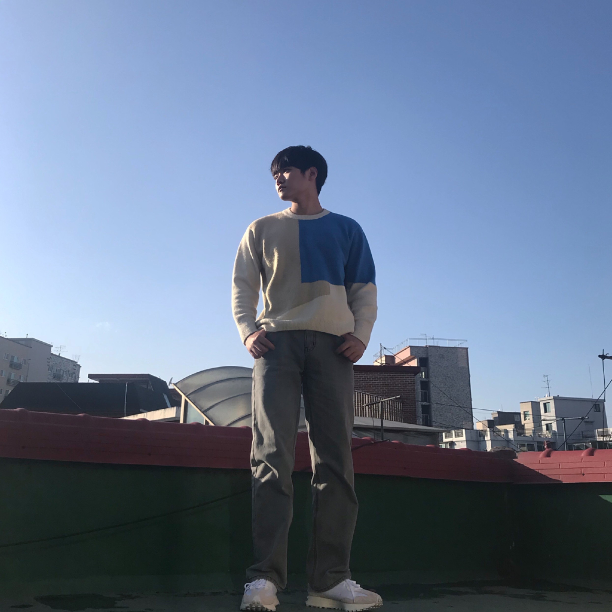 (W) New Balance 327 White Moonbeam 착용 스타일 - 2