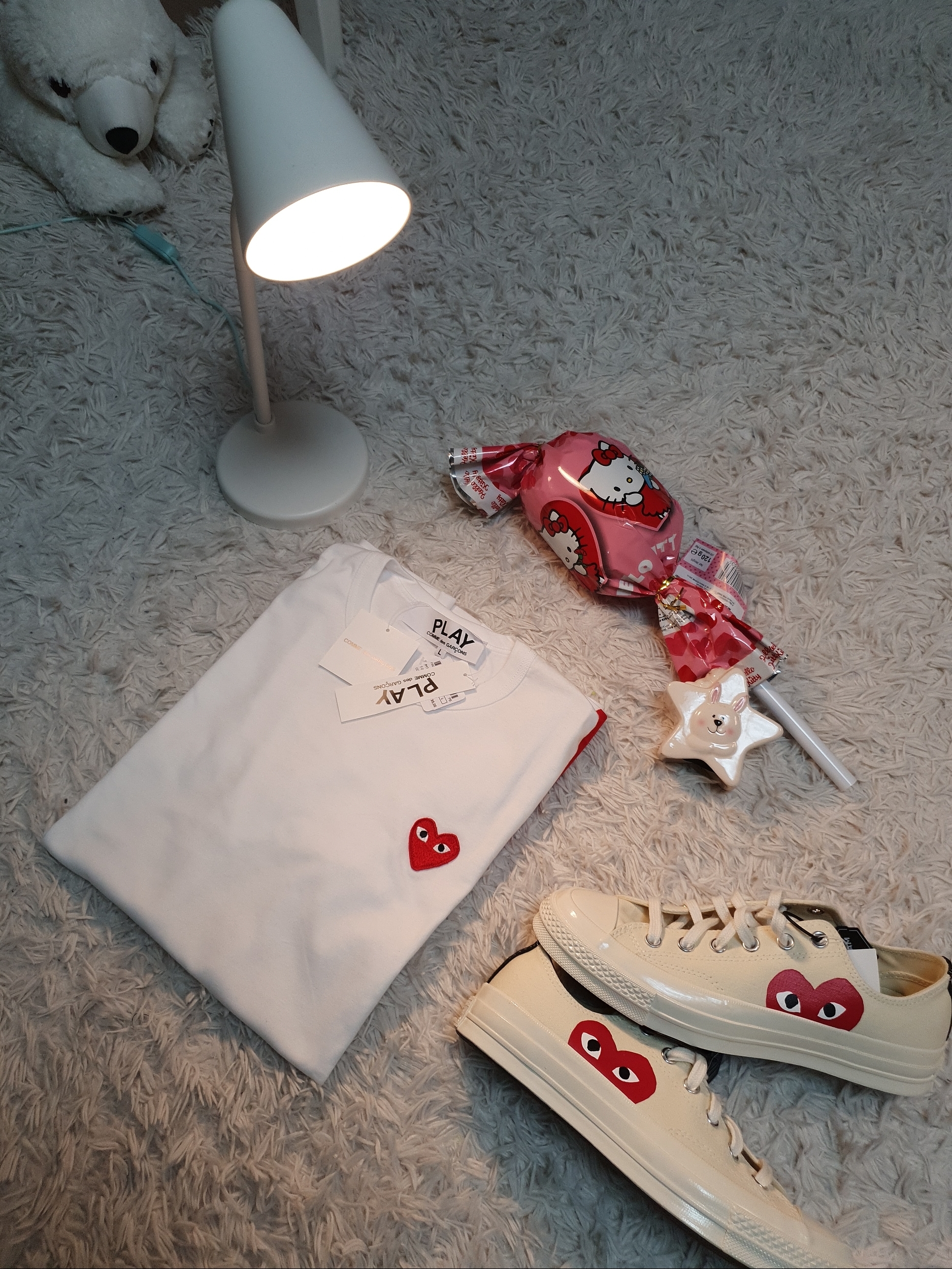 Converse x Play Comme des Garcons Chuck 70 Ox White 착용 스타일 - 1