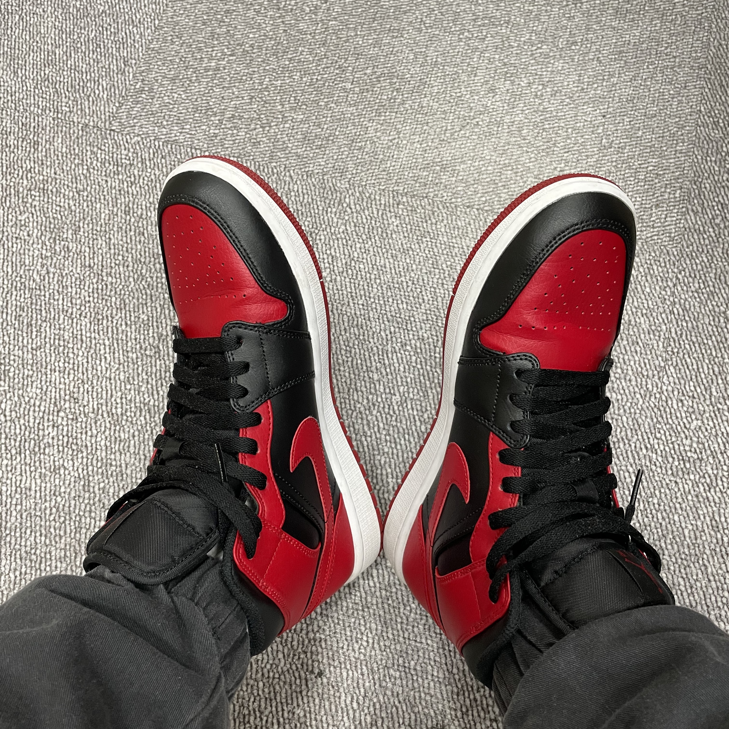 Jordan 1 Mid Bred Banned 2020 착용 스타일