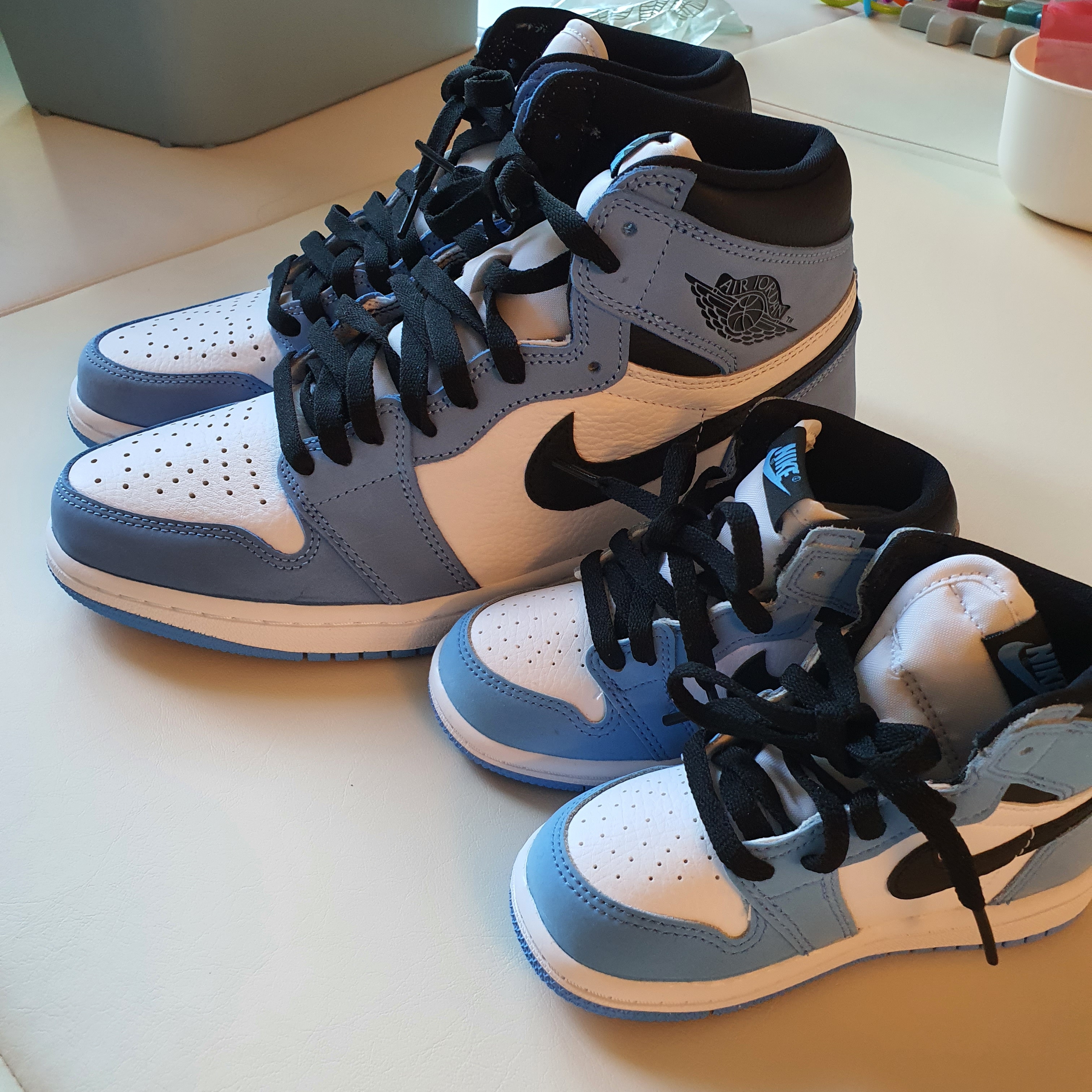 Jordan 1 Retro High OG University Blue 착용 스타일