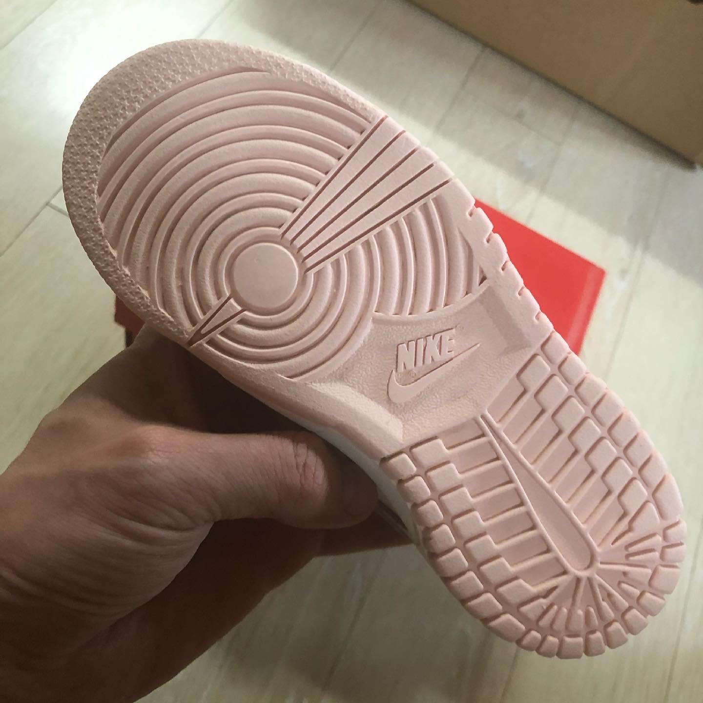 (TD) Nike Dunk Low Orange Pearl 착용 스타일 - 4