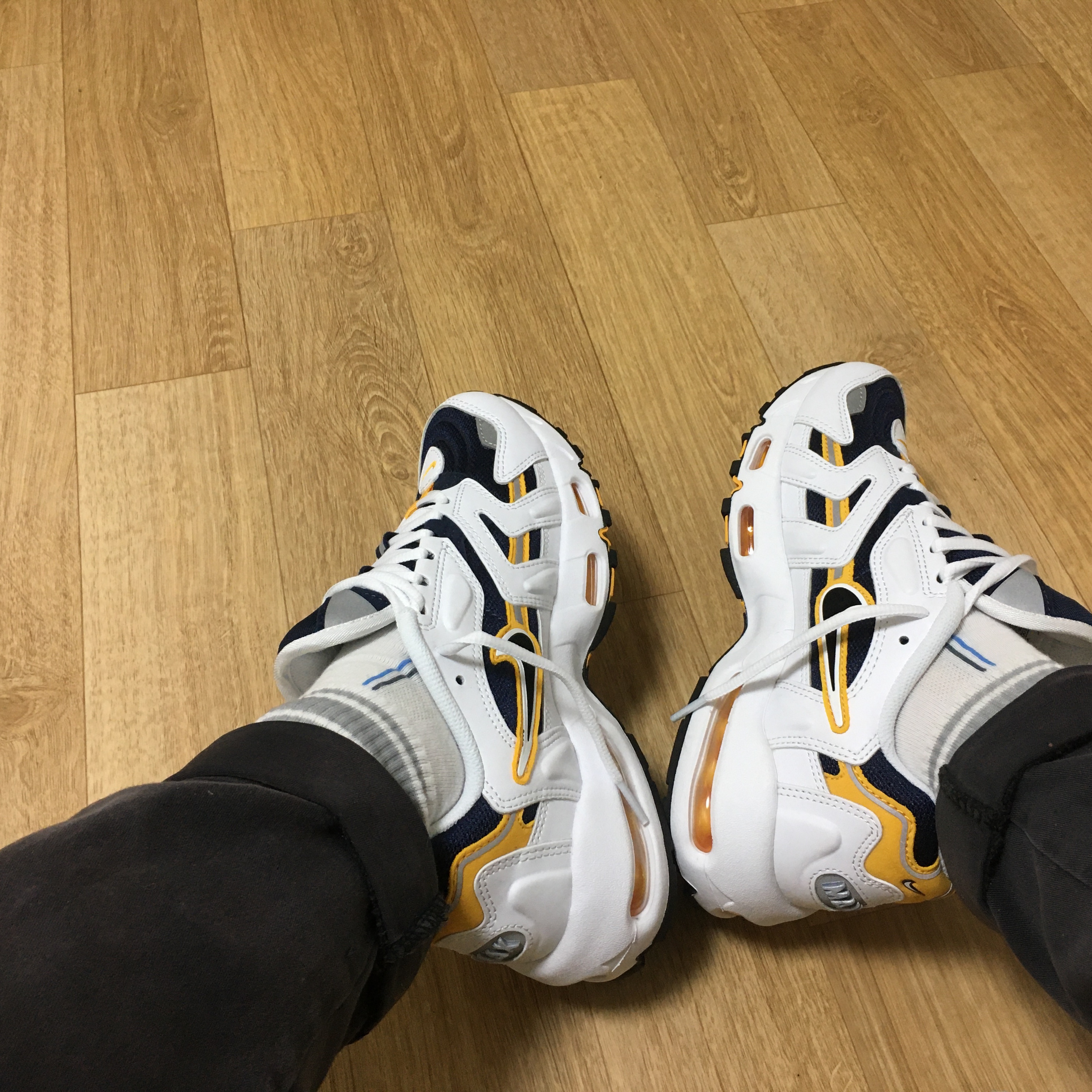Nike Air Max 96 II Midnight Navy 착용 스타일 - 2