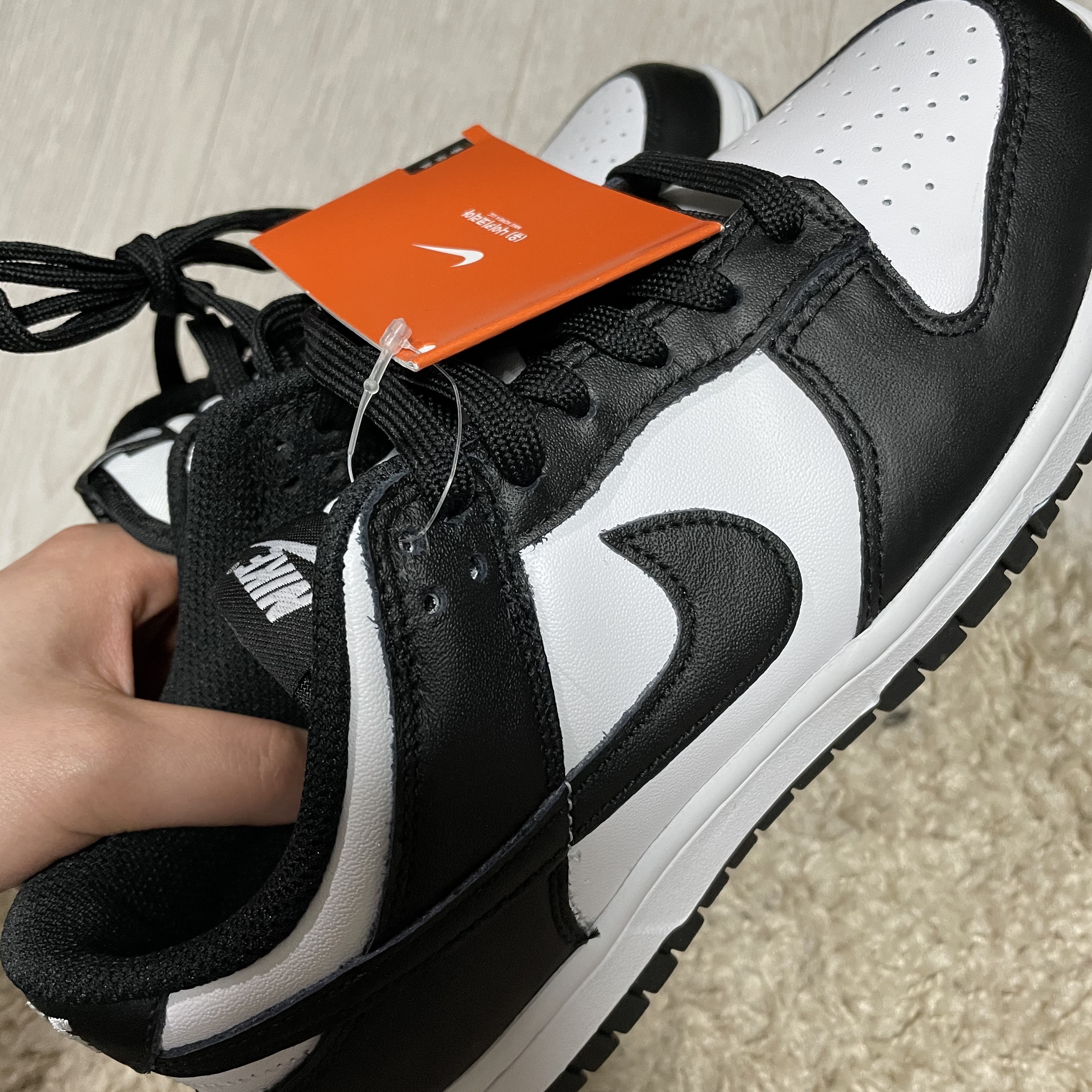 Nike Dunk Low Retro Black, (W) Nike Dunk Low Black 착용 스타일 - 2