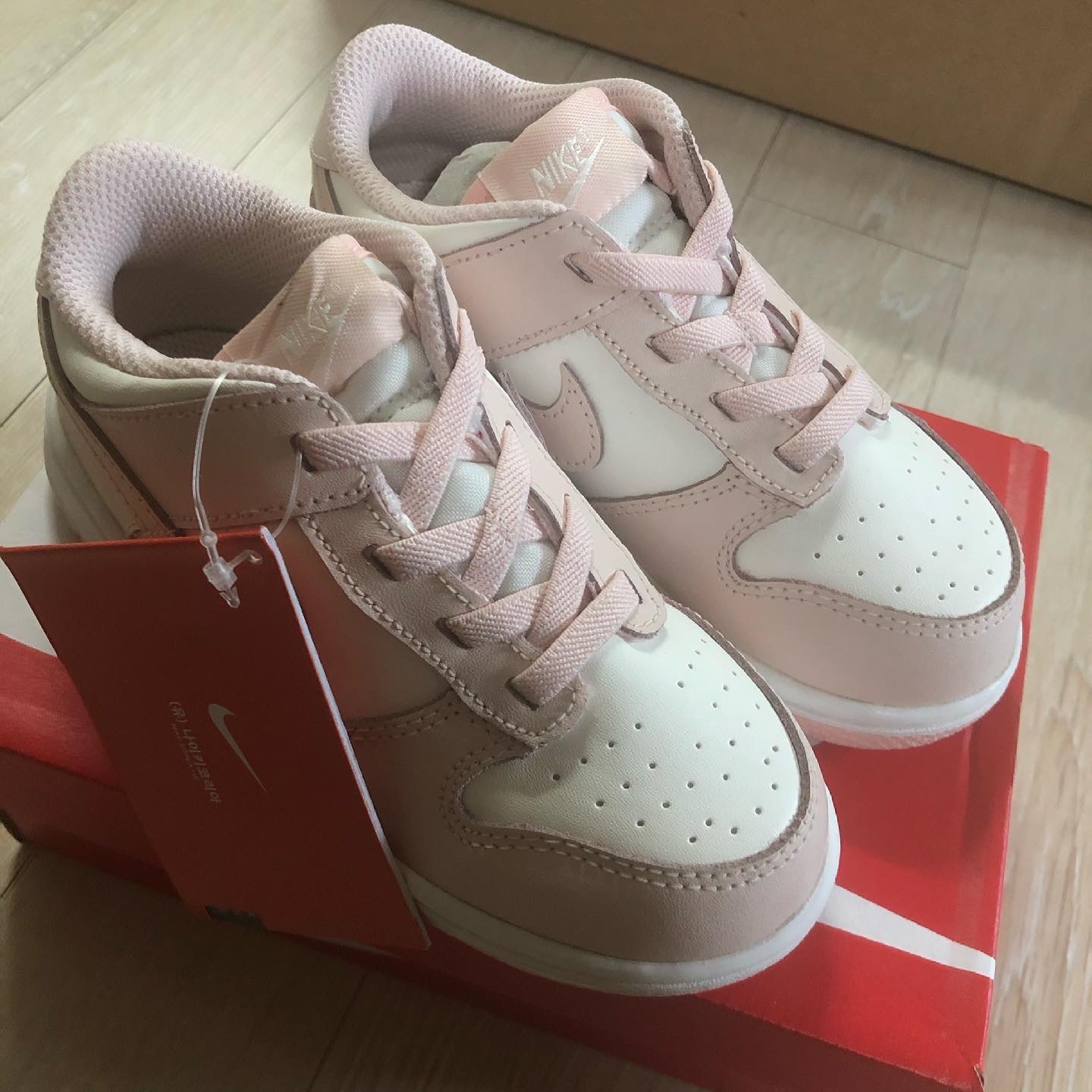 (TD) Nike Dunk Low Orange Pearl 착용 스타일 - 1