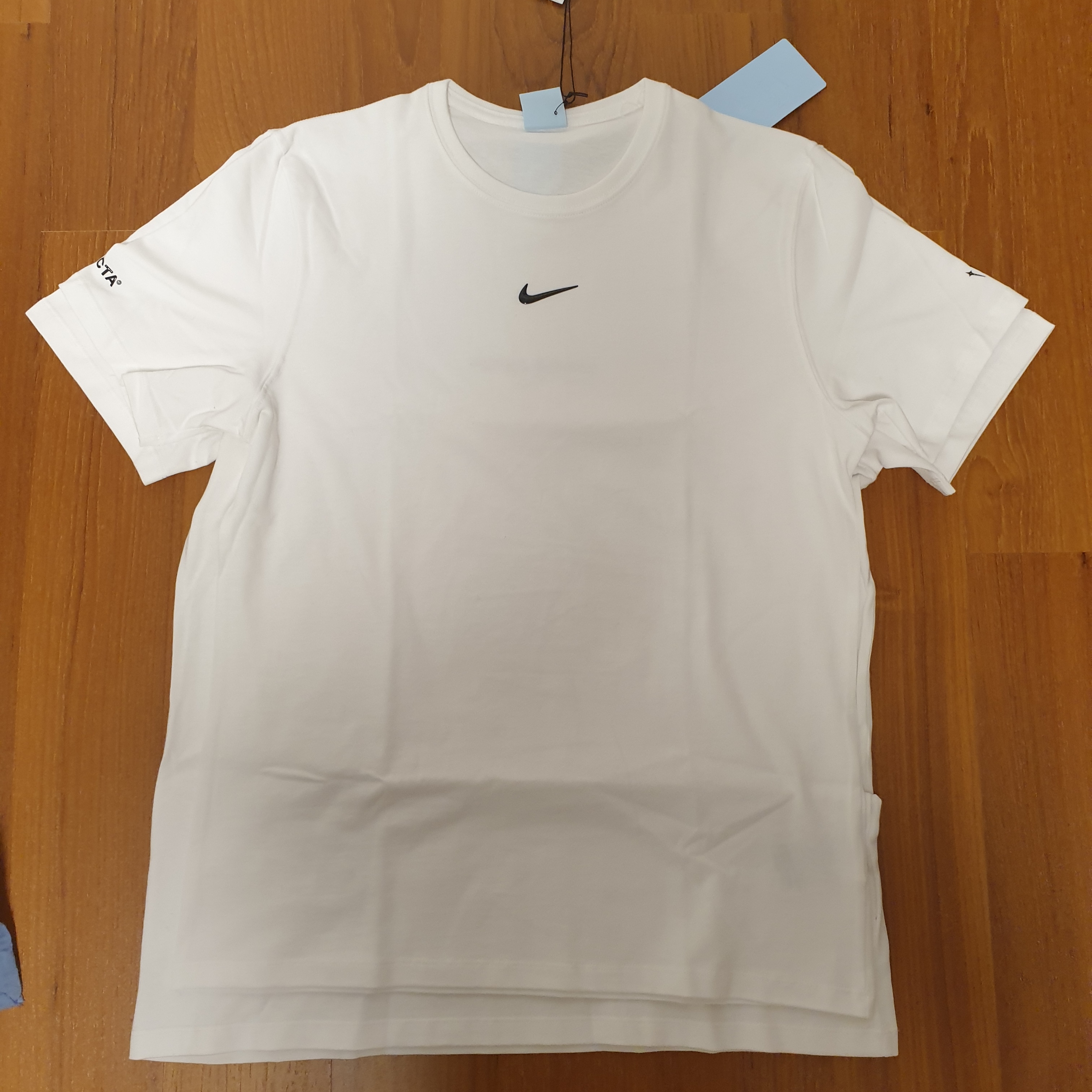 Nike x Drake Nocta NRG Short Sleeve Top White - Asia, Nike x Drake Nocta Essential T-Shirt White - US/EU 착용 스타일 - 3