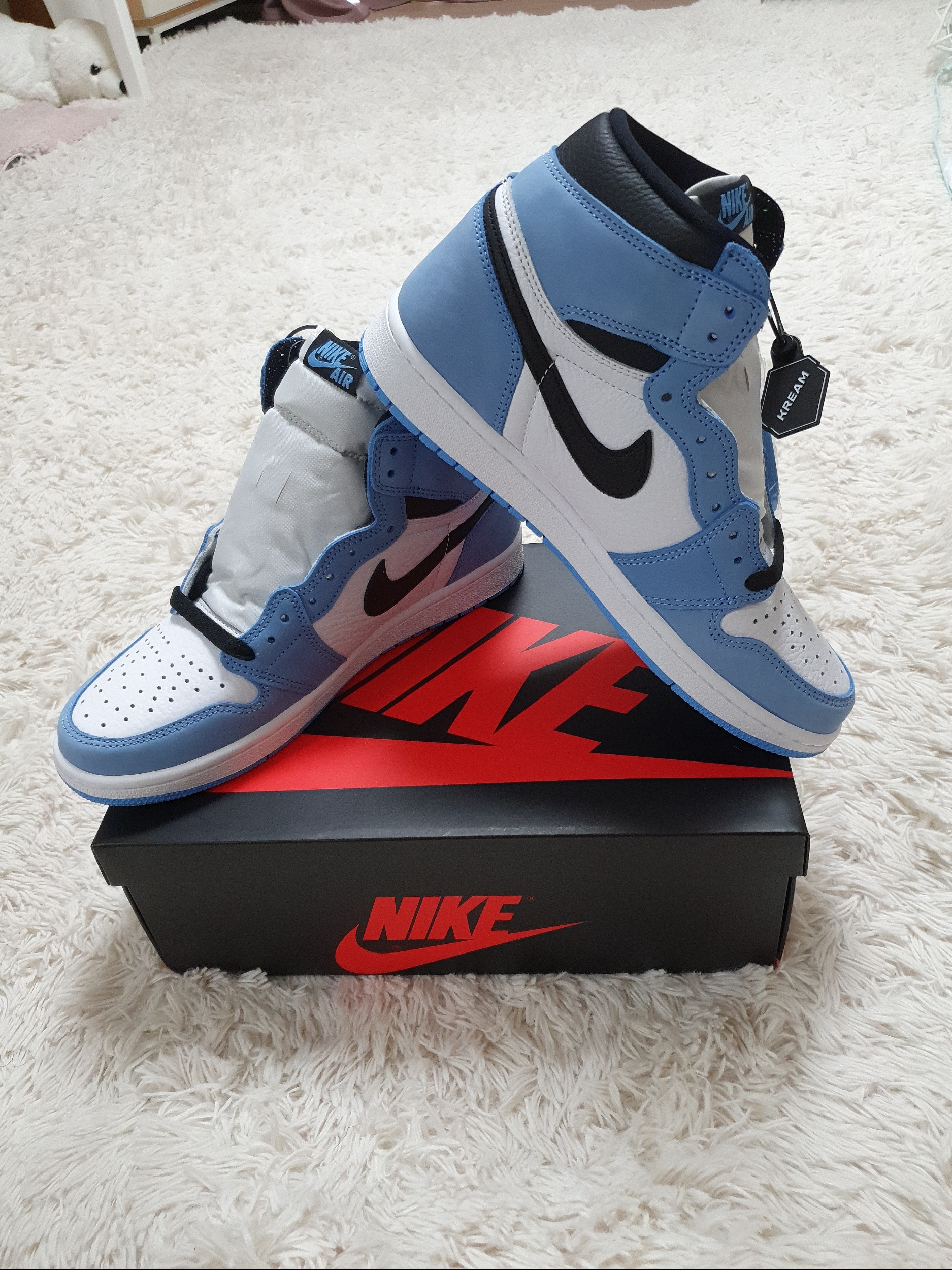 Jordan 1 Retro High OG University Blue 착용 스타일