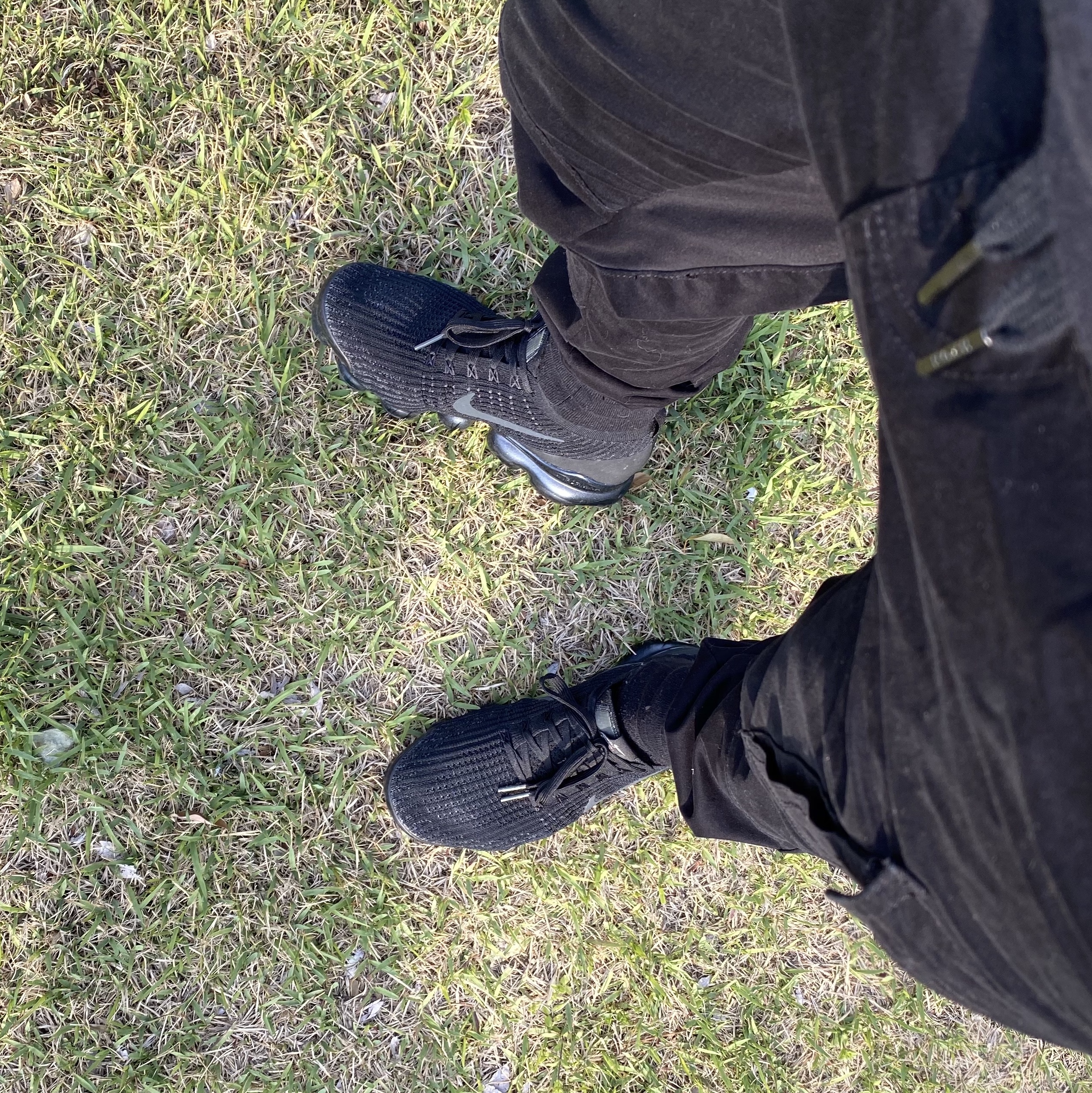Nike Air VaporMax Flyknit 3.0 Triple Black 착용 스타일