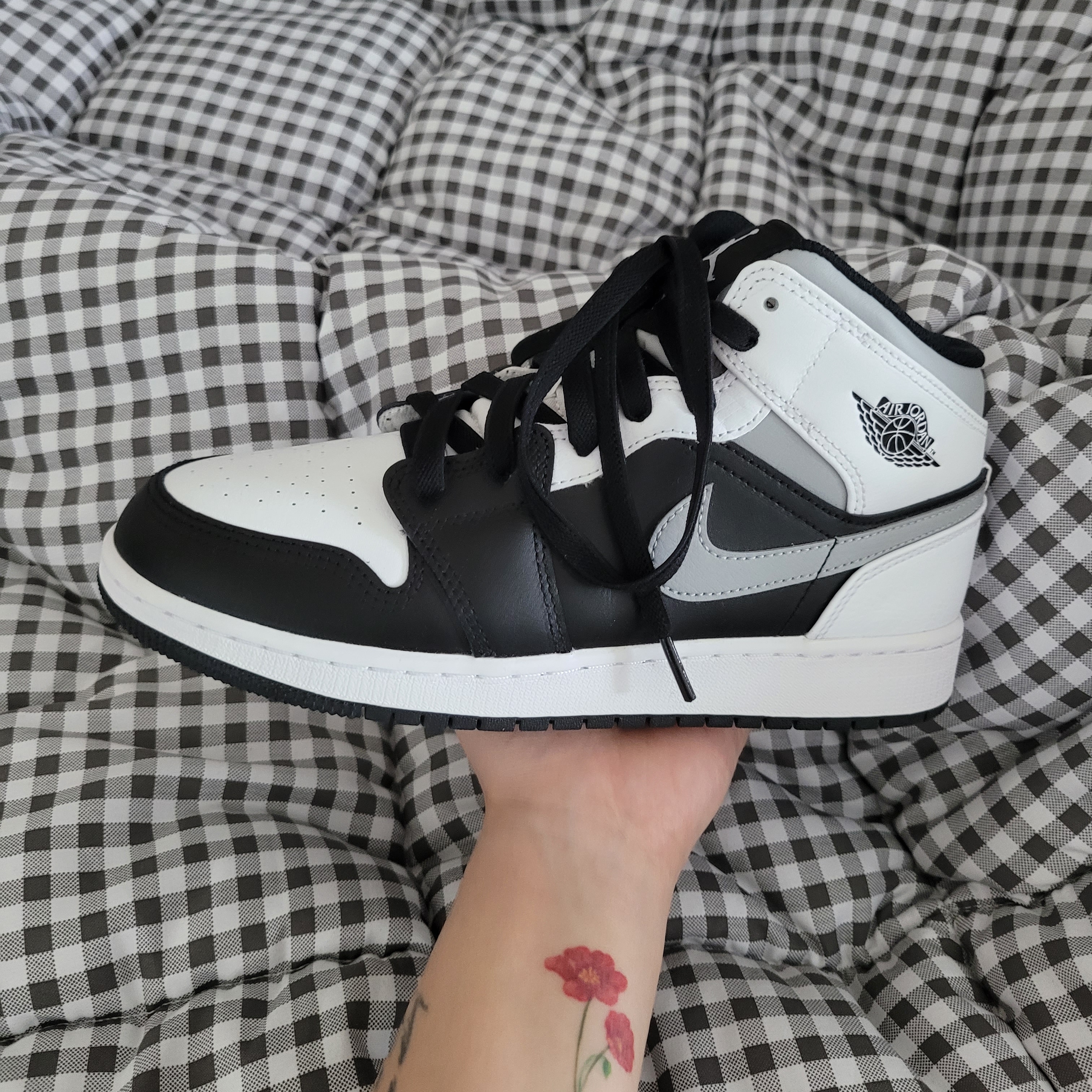 Jordan 1 Mid White Shadow, (GS) Jordan 1 Mid White Shadow 착용 스타일