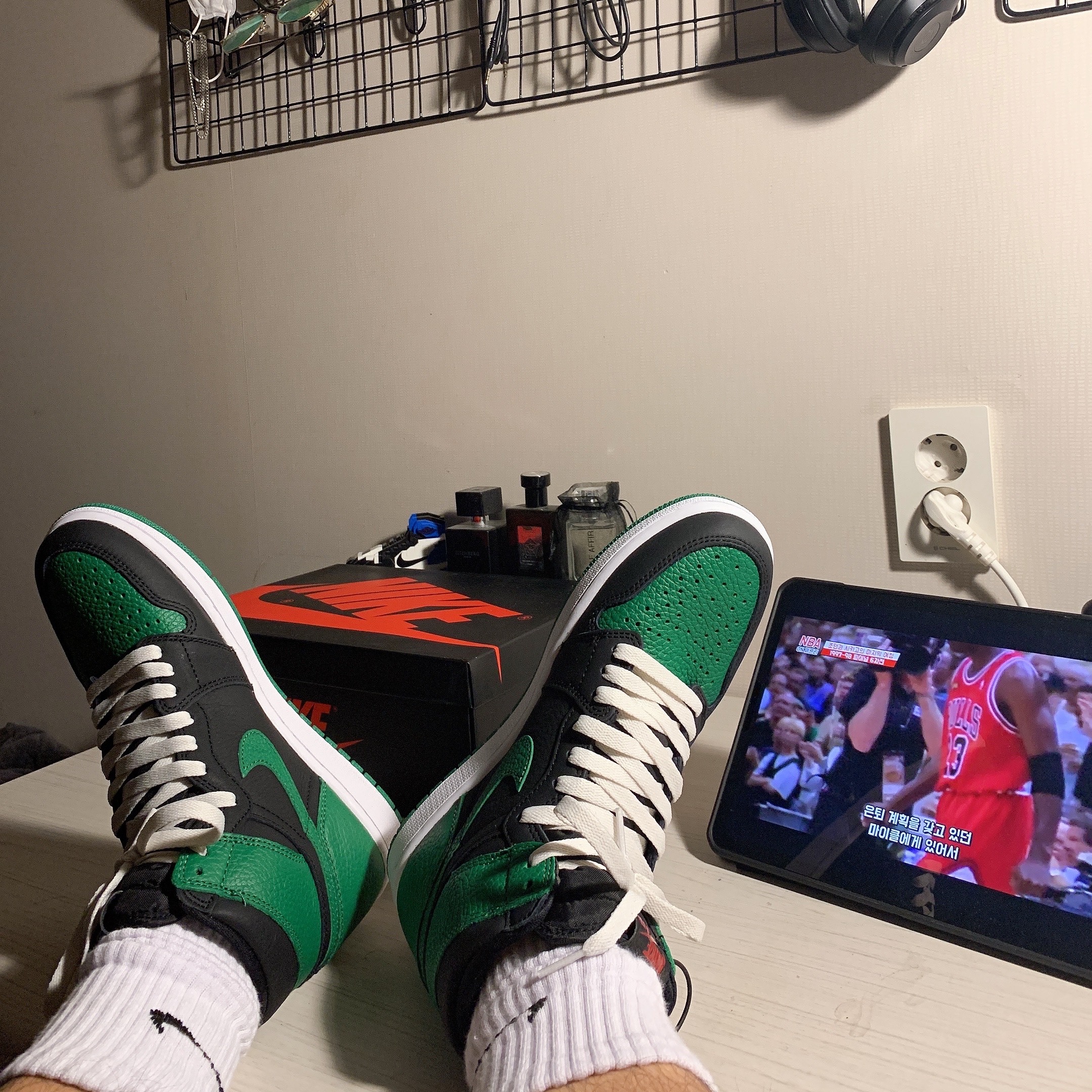 Jordan 1 Retro High OG Pine Green Black 착용 스타일