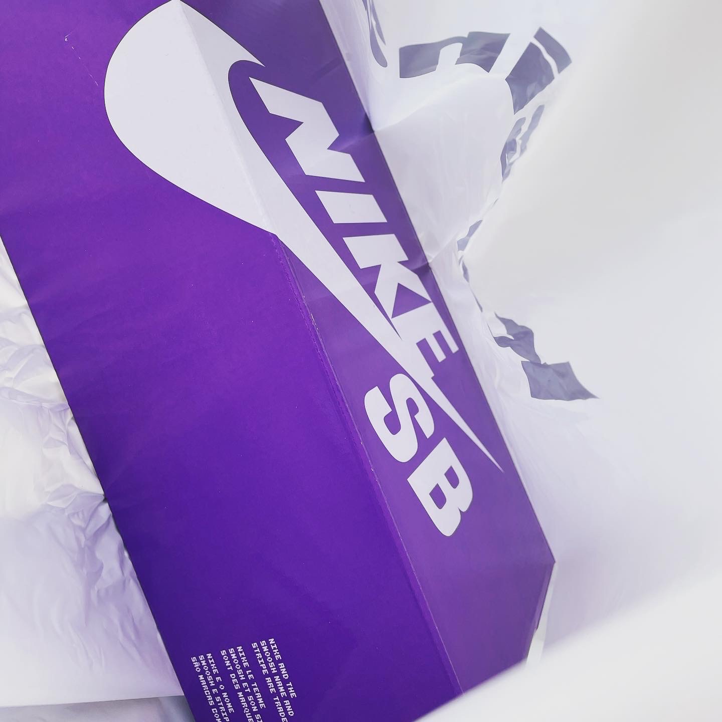 Nike SB Dunk Low Pro Wheat and Purple 착용 스타일 - 4