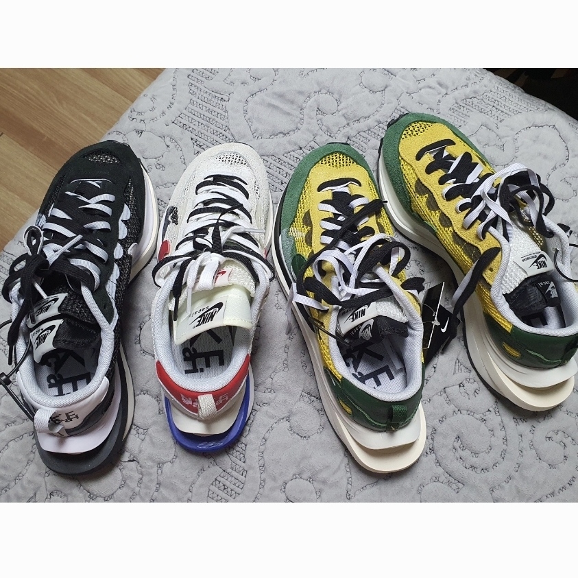 Nike x Sacai VaporWaffle Black White, Nike x Sacai VaporWaffle Tour Yellow & Gorge Green Sail 착용 스타일