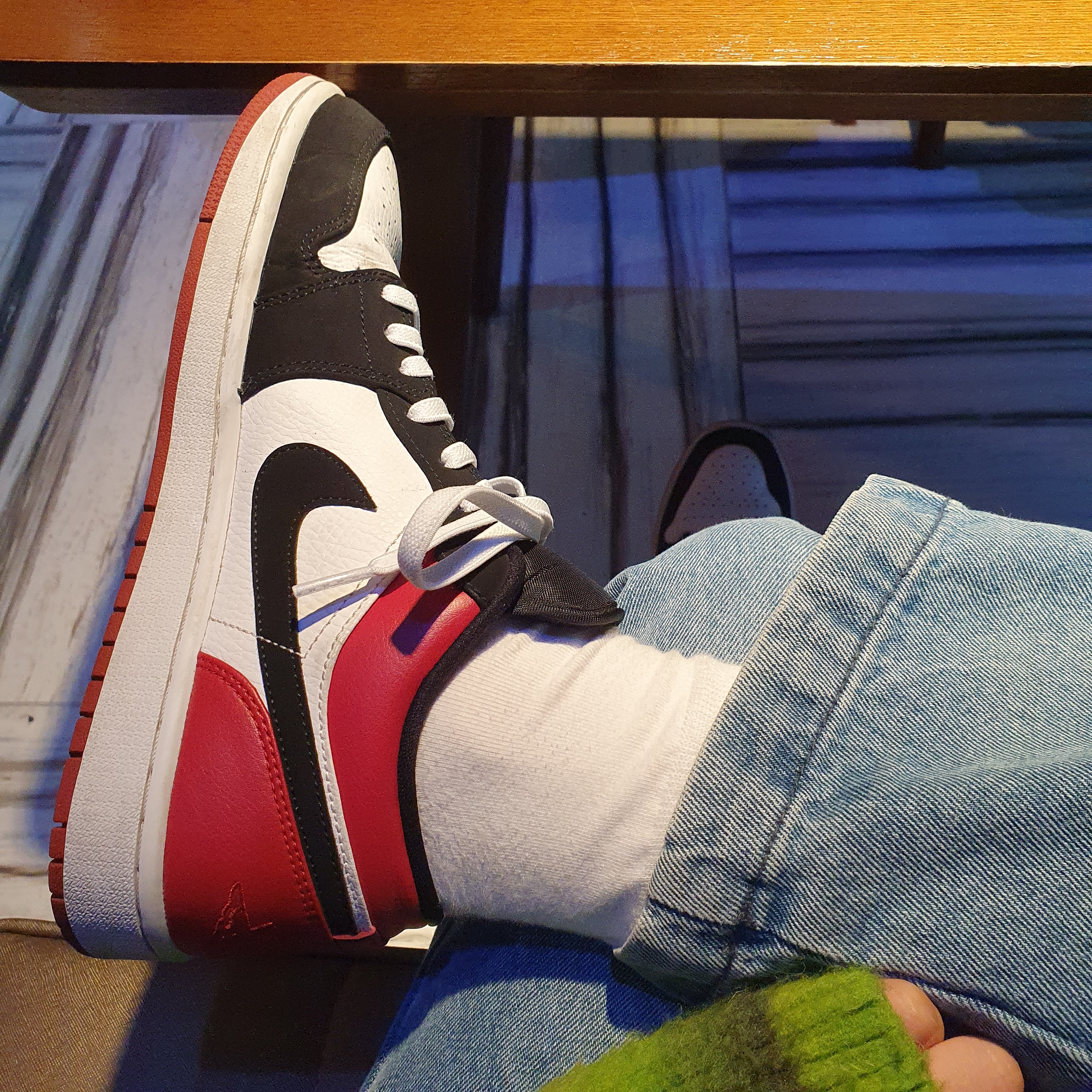 Jordan 1 Low Black Toe 착용 스타일