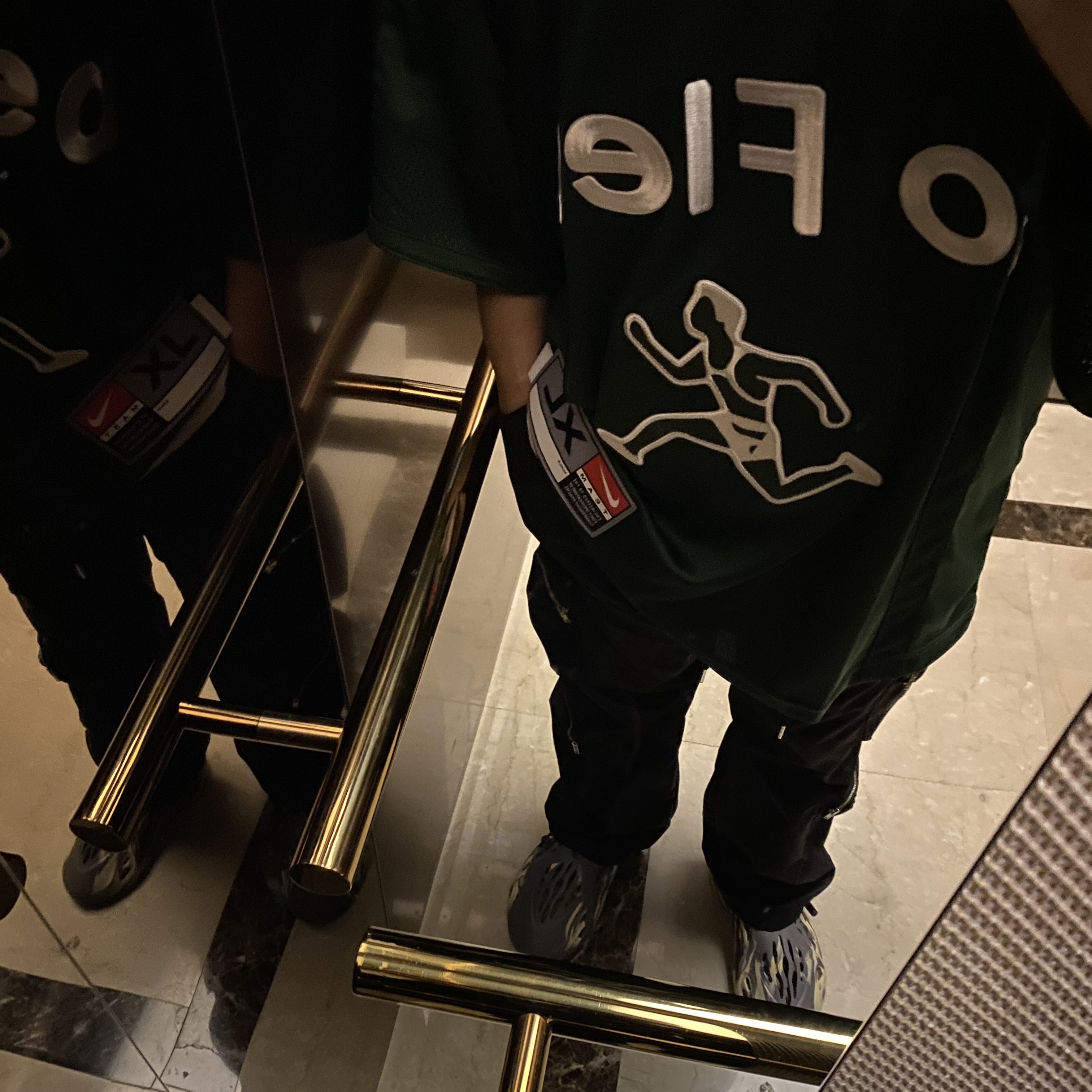 Nike x Cactus Plant Flea Market S/S Jersey Green - Asia, Adidas Yeezy Foam RNNR MXT Moon Gray 착용 스타일