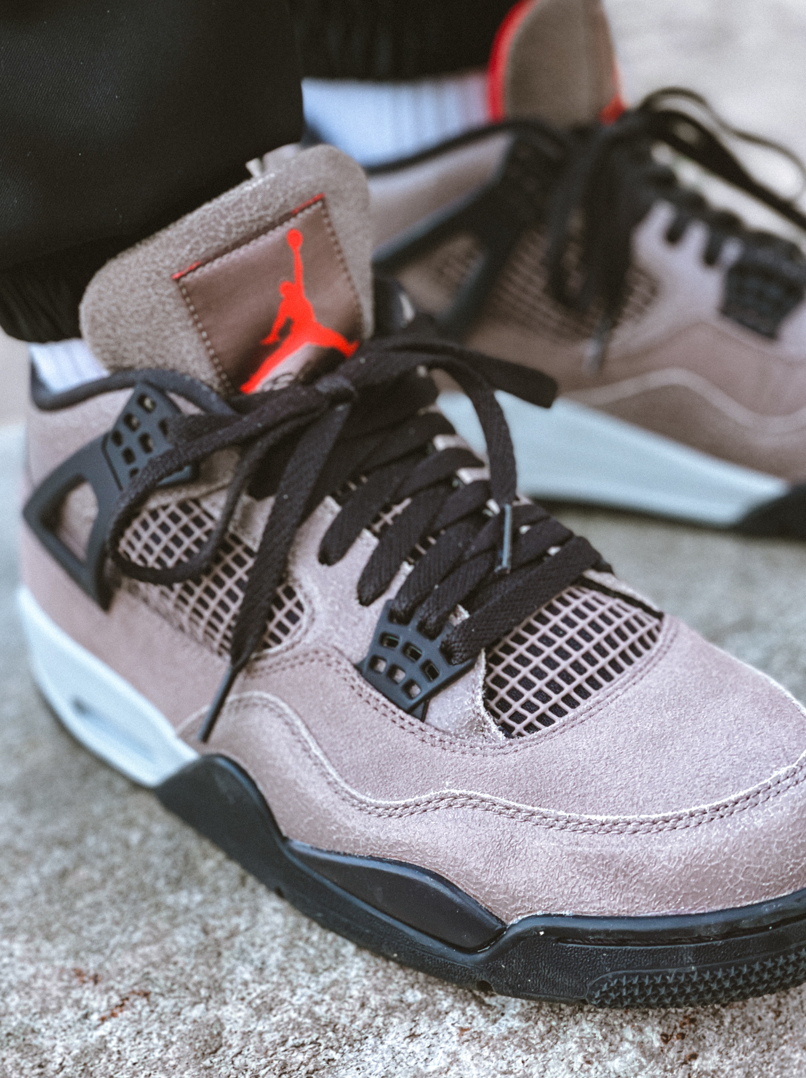 Jordan 4 Retro Taupe Haze 착용 스타일