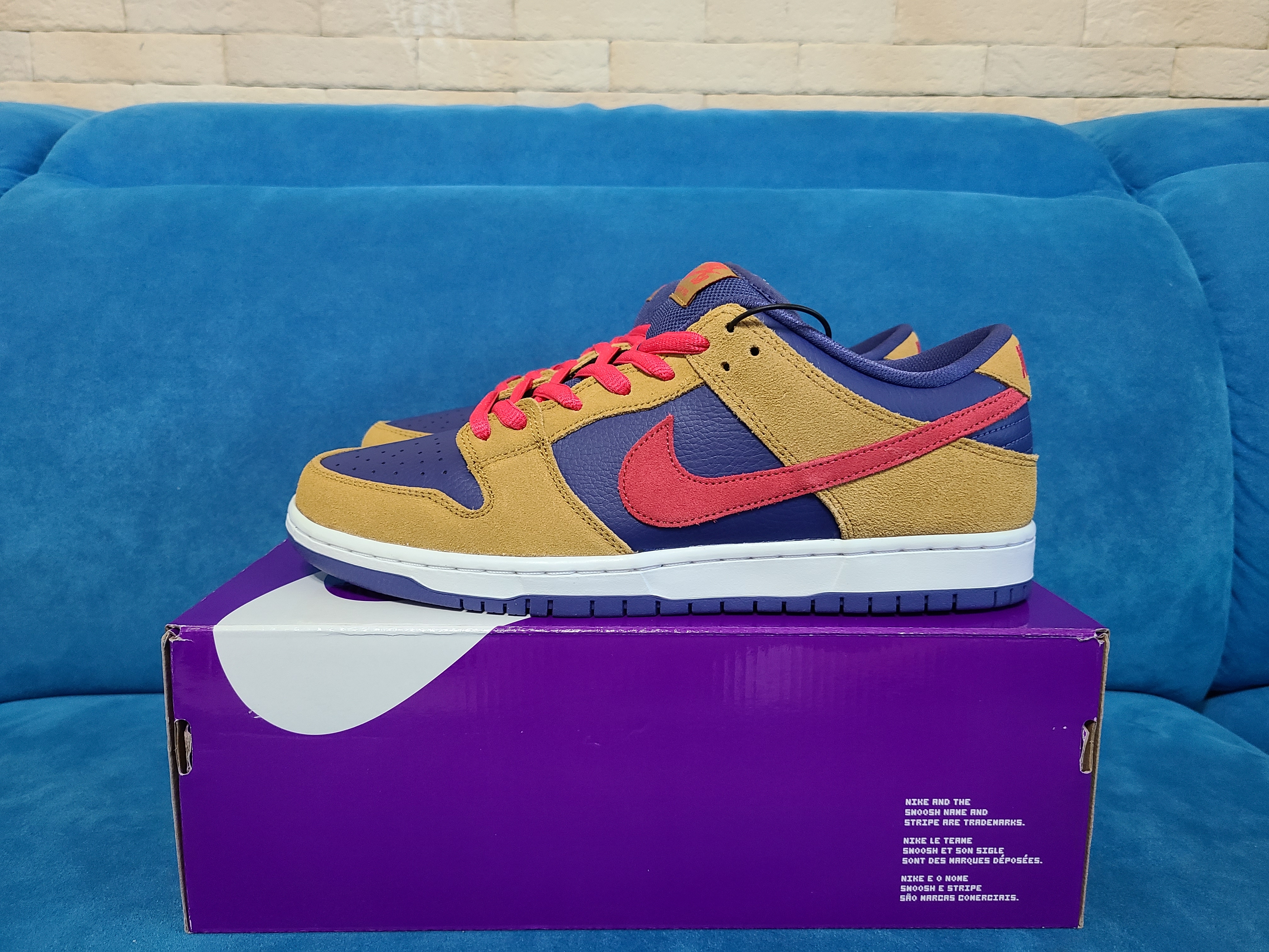 Nike SB Dunk Low Pro Wheat and Purple 착용 스타일 - 1