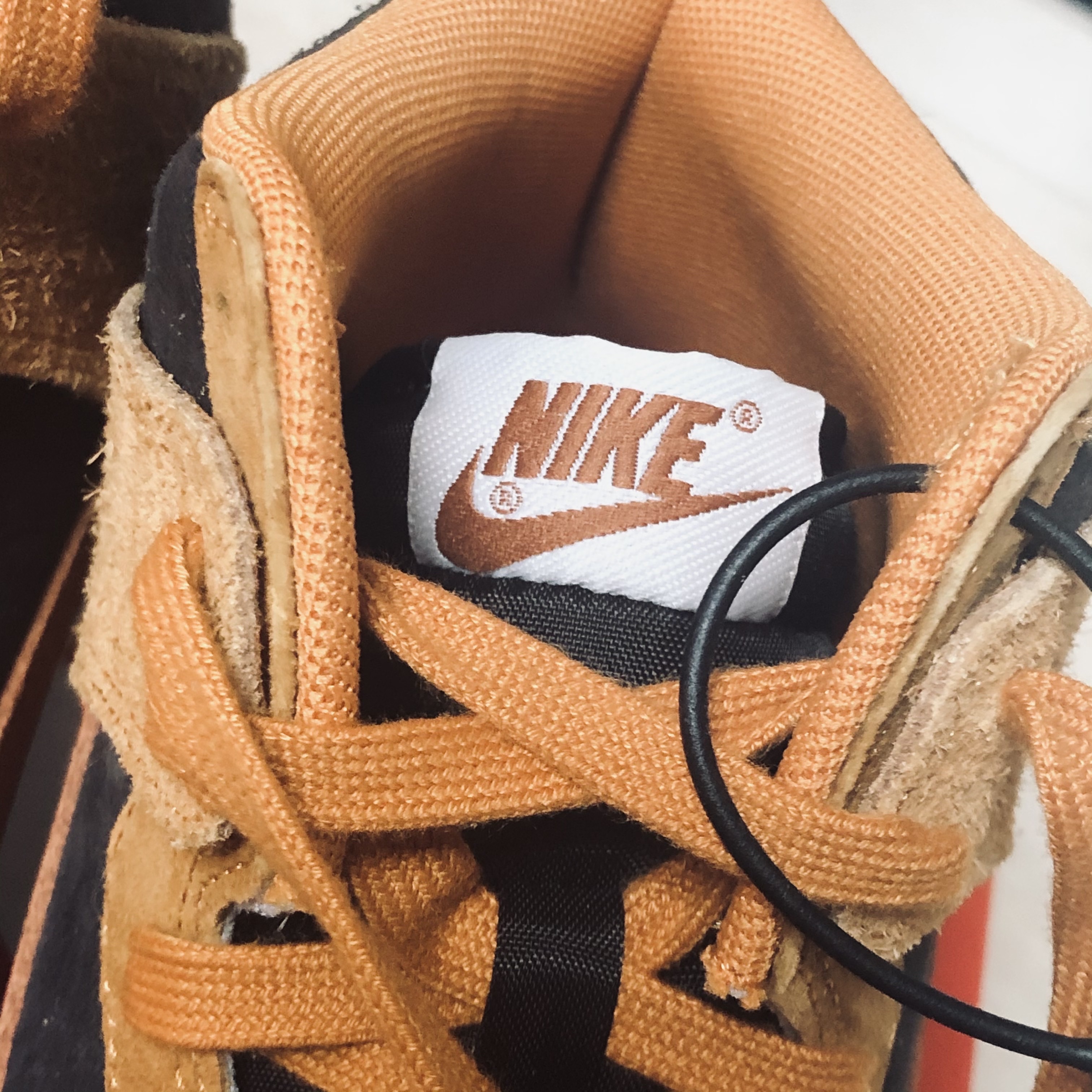 Nike Dunk High Retro PRM Dark Curry 착용 스타일 - 4