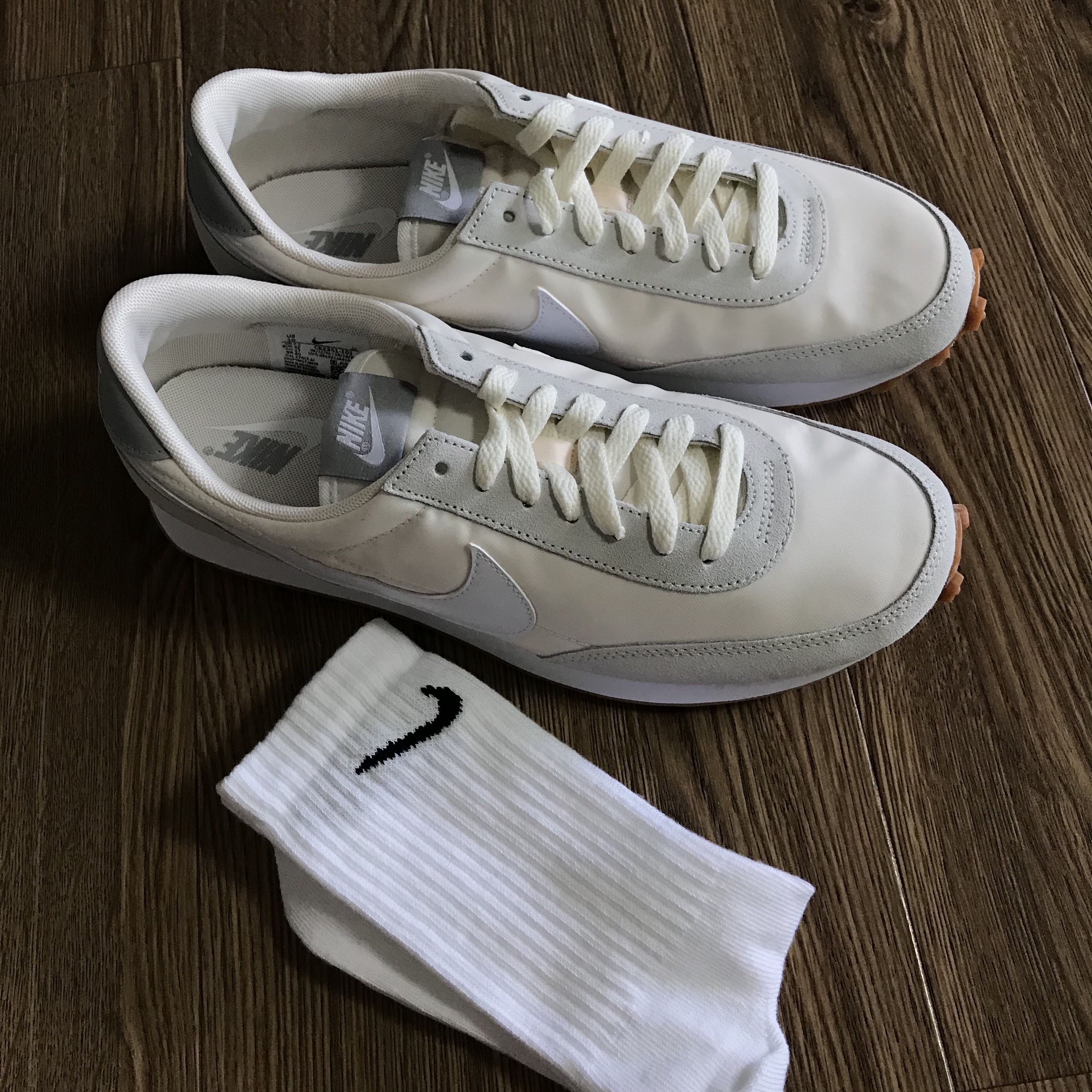 (W) Nike Daybreak Summit White 착용 스타일