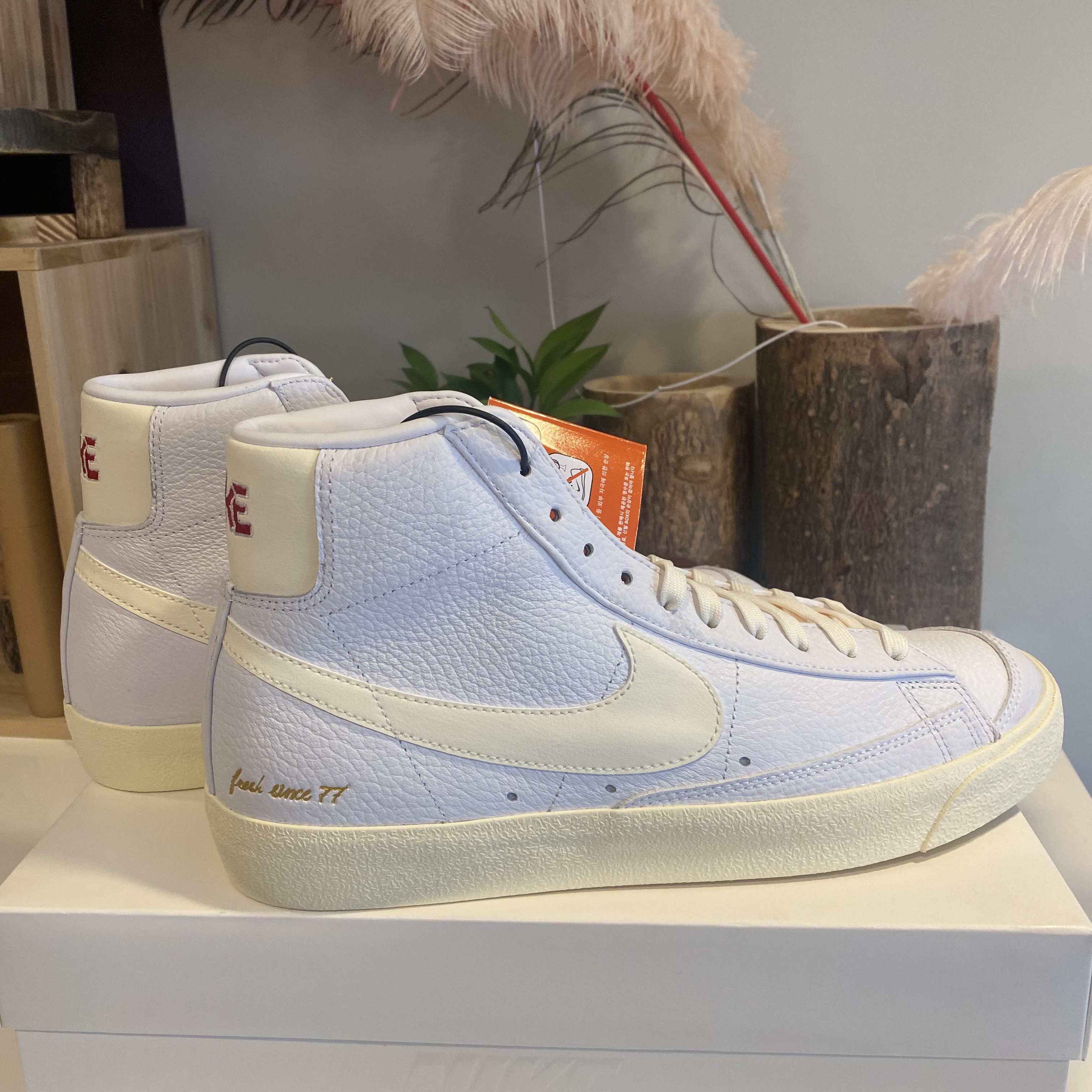 Nike Blazer Mid '77 Vintage Popcorn 착용 스타일 - 1