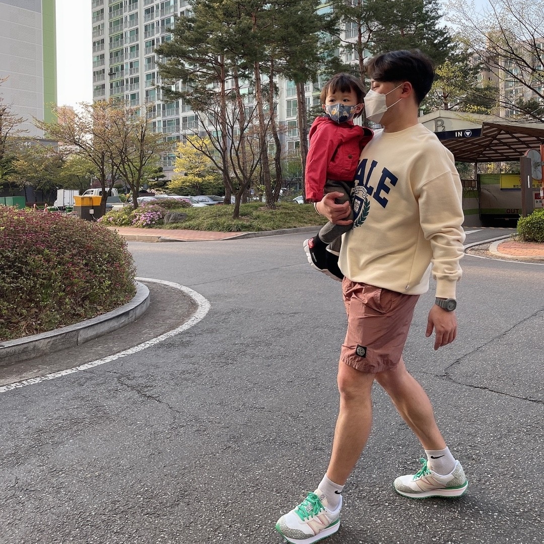 New Balance x Casablanca 237 Idealist Monogram White Green 착용 스타일 - 2