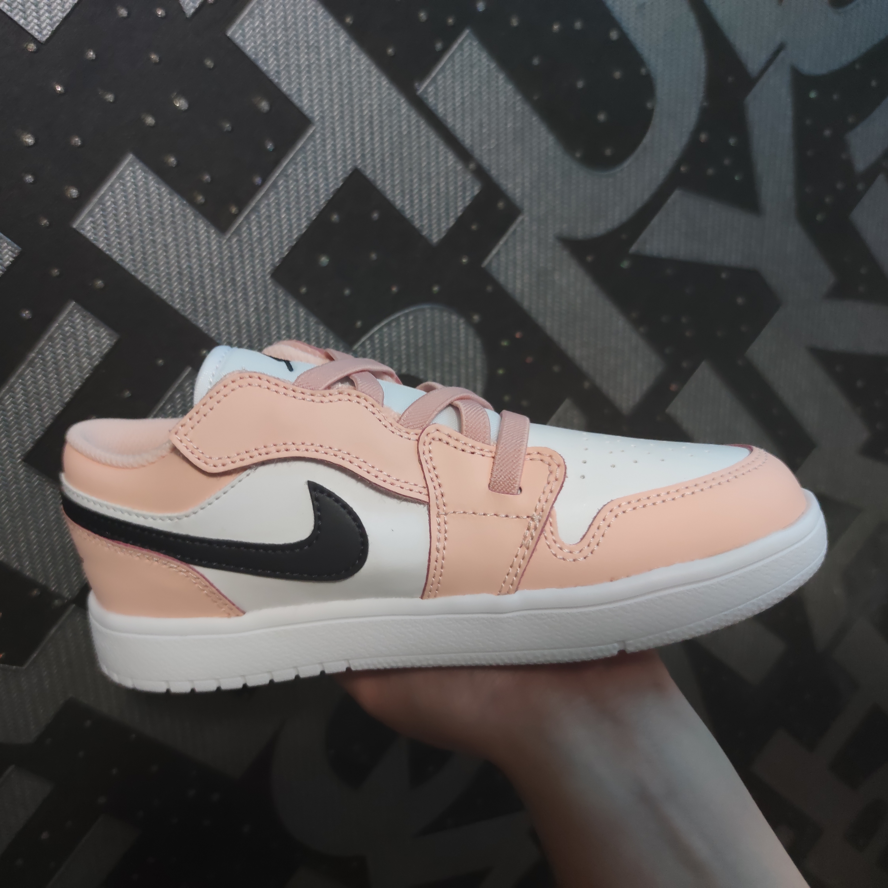 (TD) Jordan 1 Low Alt Arctic Orange 착용 스타일 - 3