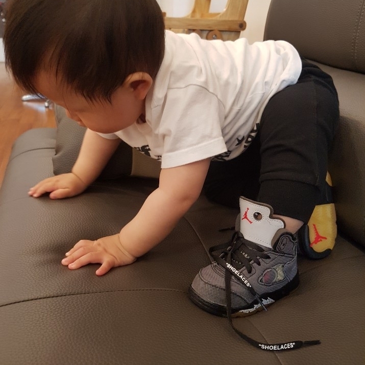 (TD) Jordan 5 x Off-White Retro SP Black Muslin 착용 스타일 - 2