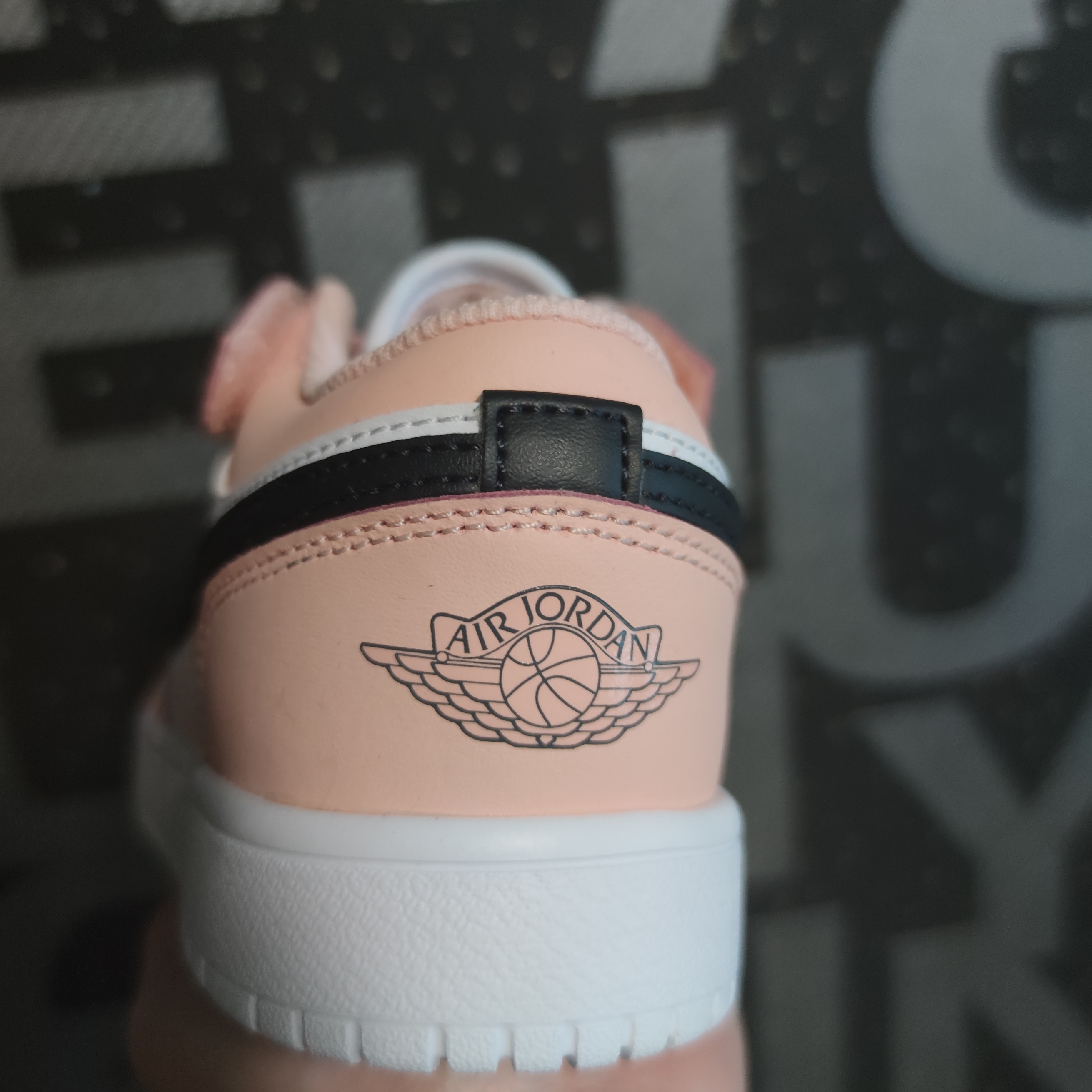 (TD) Jordan 1 Low Alt Arctic Orange 착용 스타일 - 2