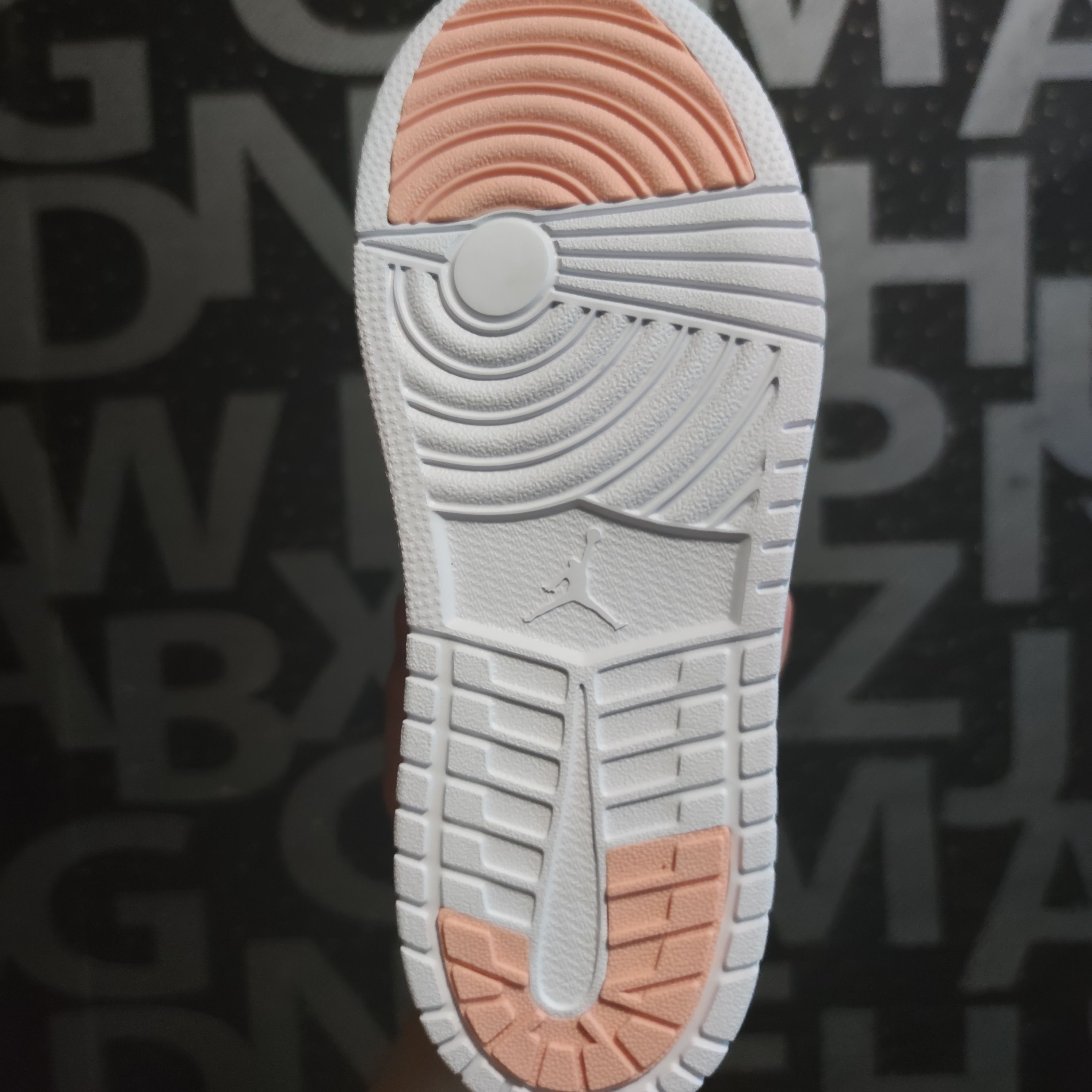 (TD) Jordan 1 Low Alt Arctic Orange 착용 스타일 - 5